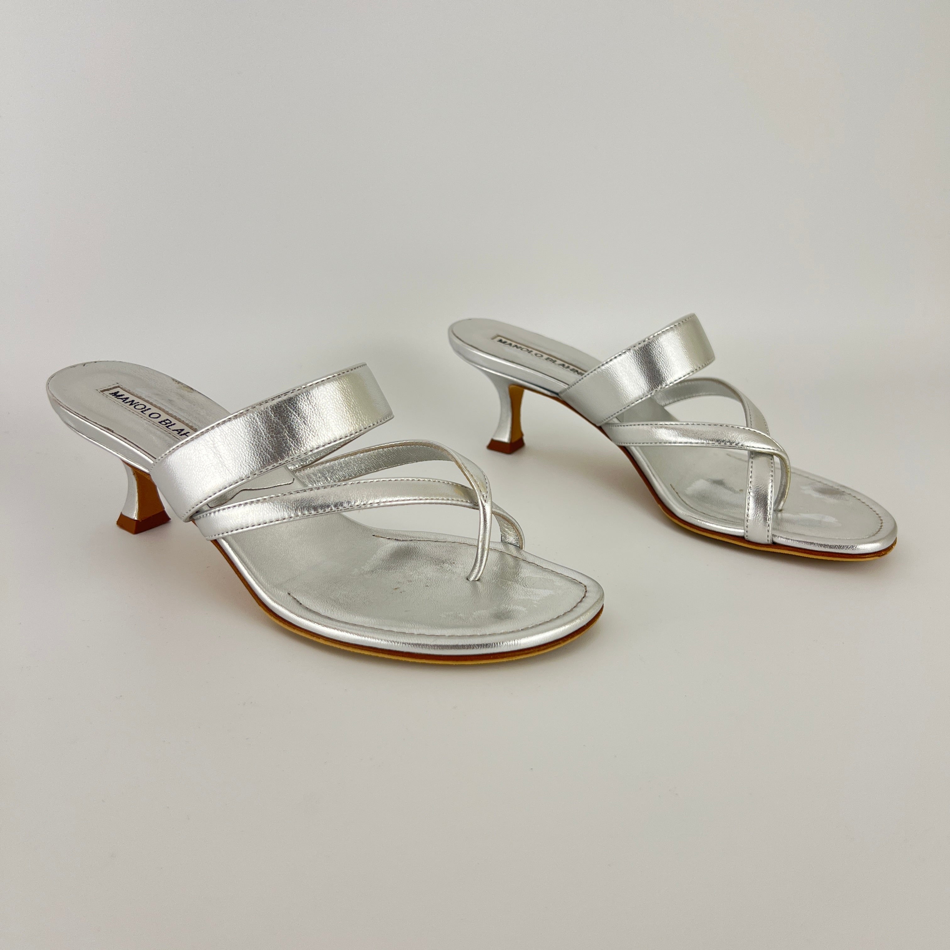 Manolo Blahnik | Susa 50 Metallic Silver Leather Thong Strappy Sandal Mules (35.5)