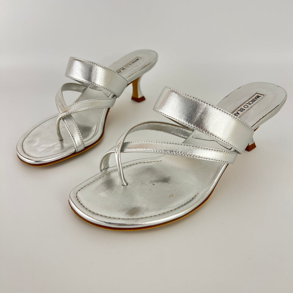 Manolo Blahnik | Susa 50 Metallic Silver Leather Thong Strappy Sandal Mules (35.5)