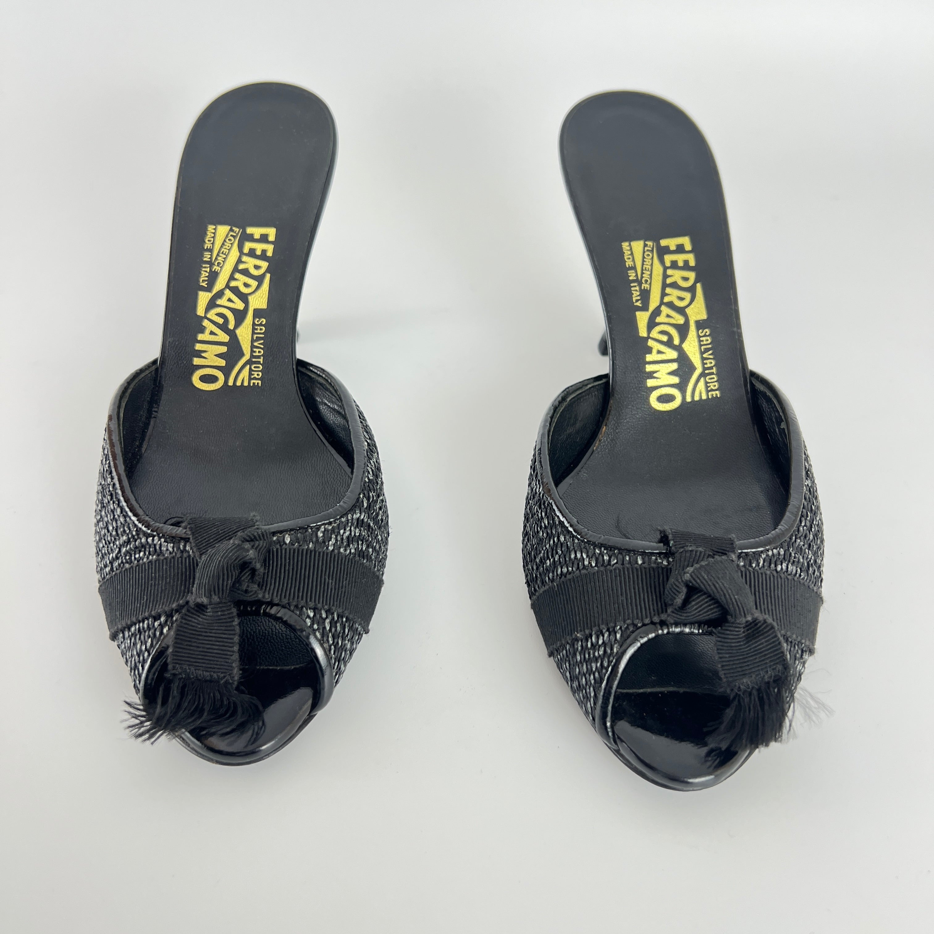 Ferragamo | Black Bow Ribbon Leather Stiletto Mules (5C , EU 35)
