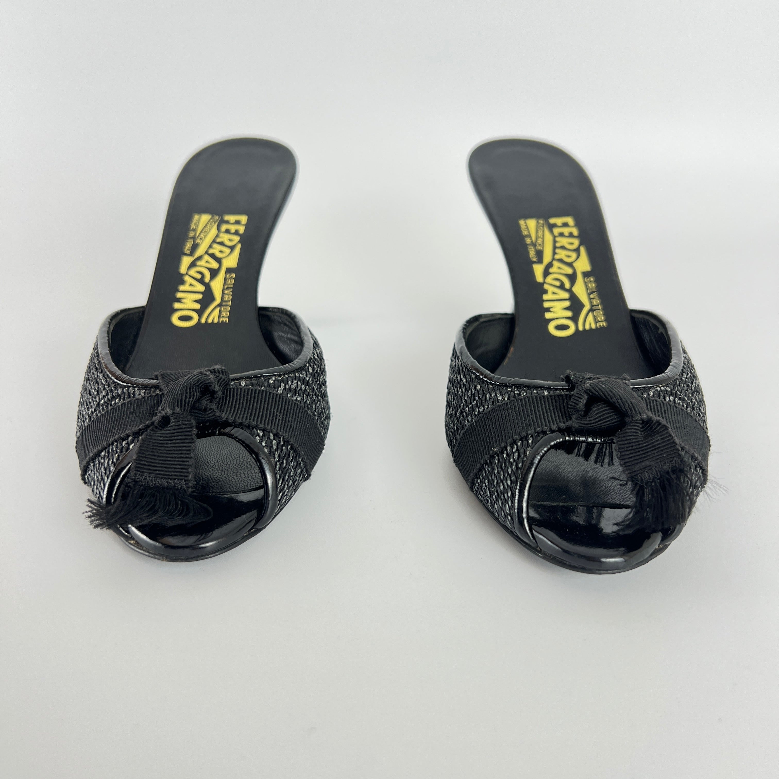 Ferragamo | Black Bow Ribbon Leather Stiletto Mules (5C , EU 35)