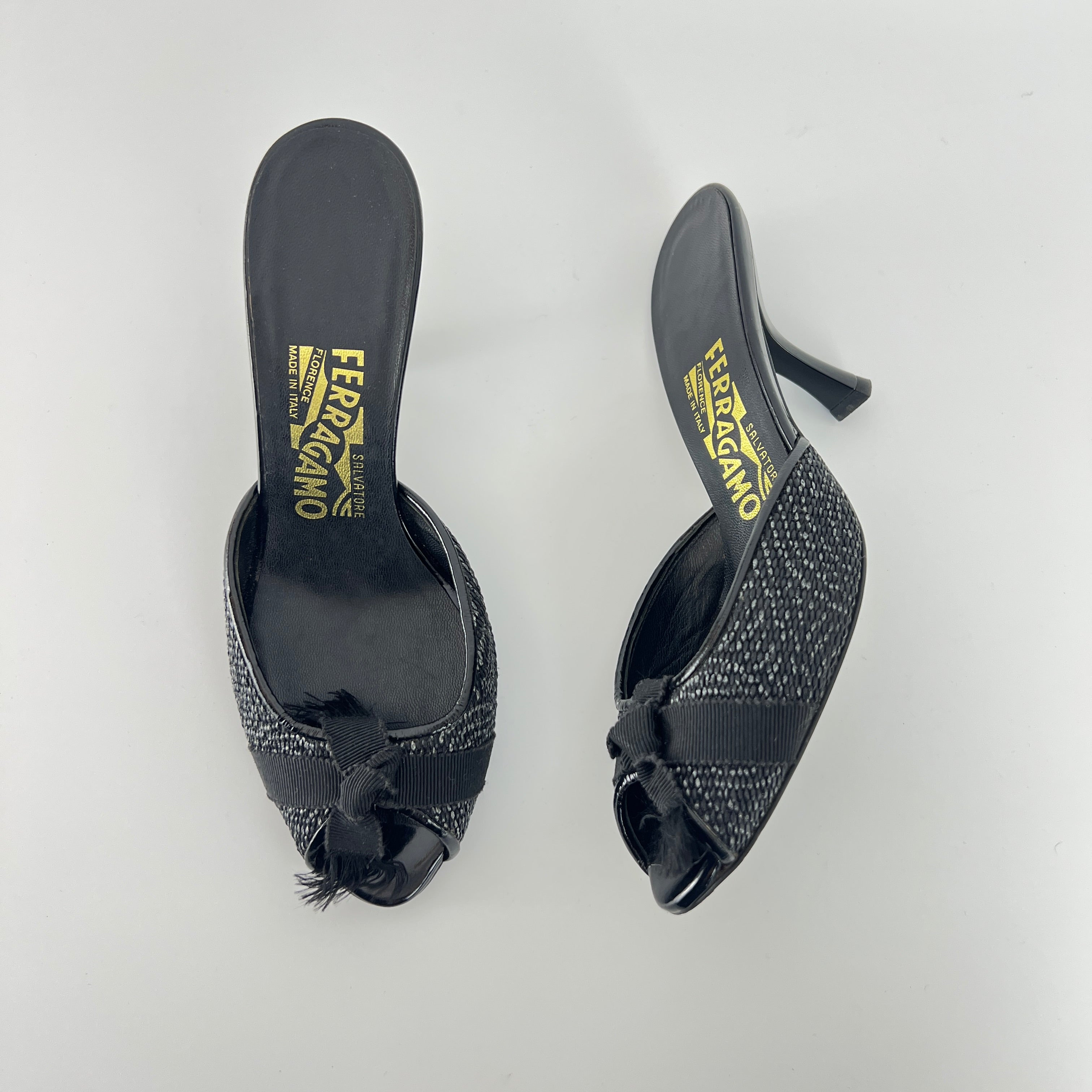 Ferragamo | Black Bow Ribbon Leather Stiletto Mules (5C , EU 35)