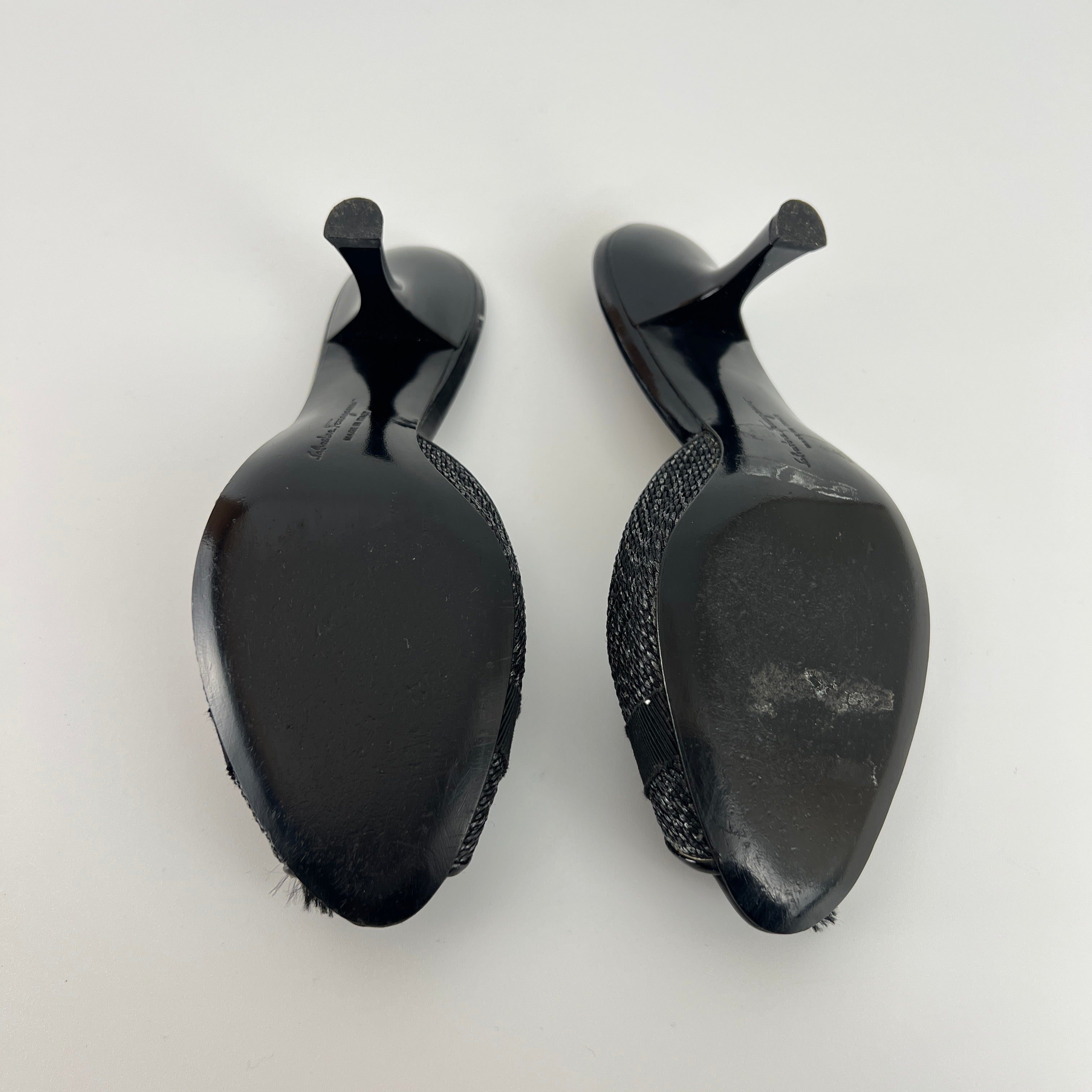 Ferragamo | Black Bow Ribbon Leather Stiletto Mules (5C , EU 35)