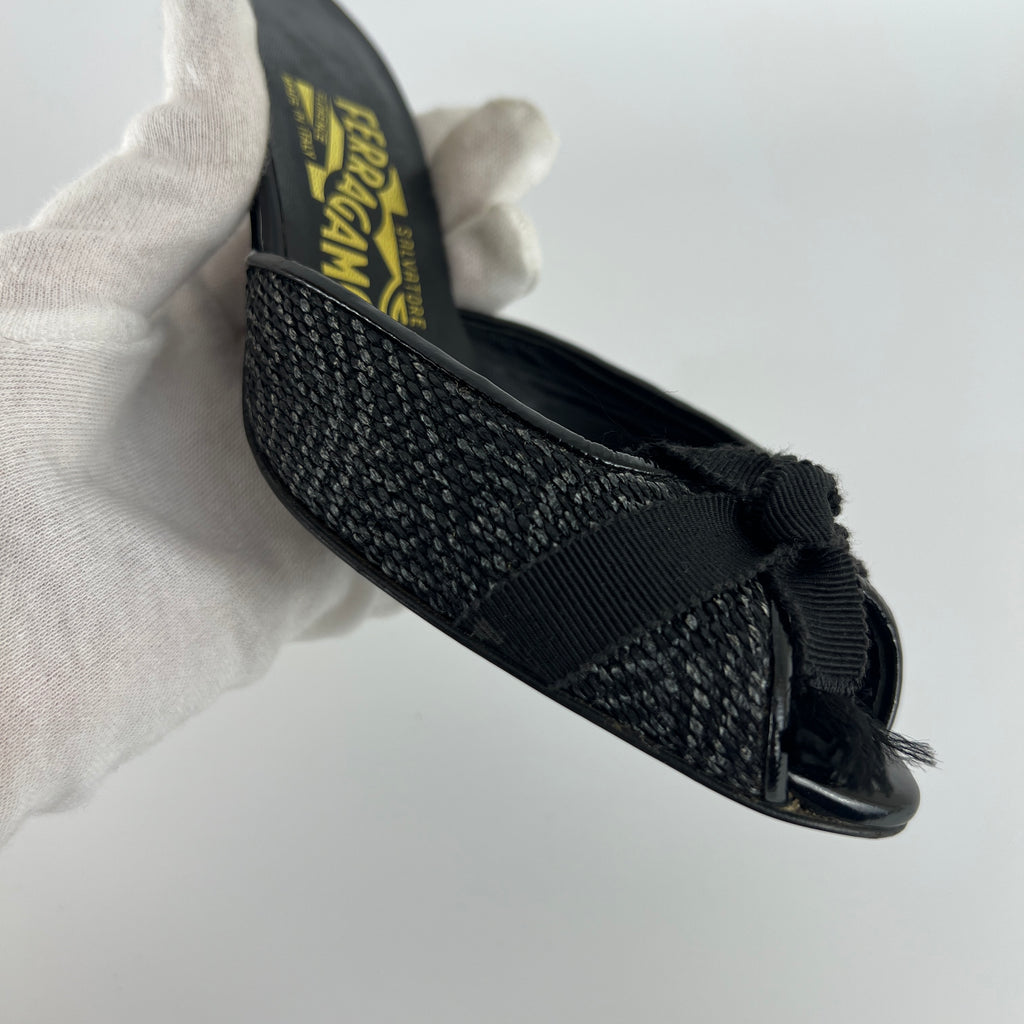 Ferragamo | Black Bow Ribbon Leather Stiletto Mules (5C , EU 35)