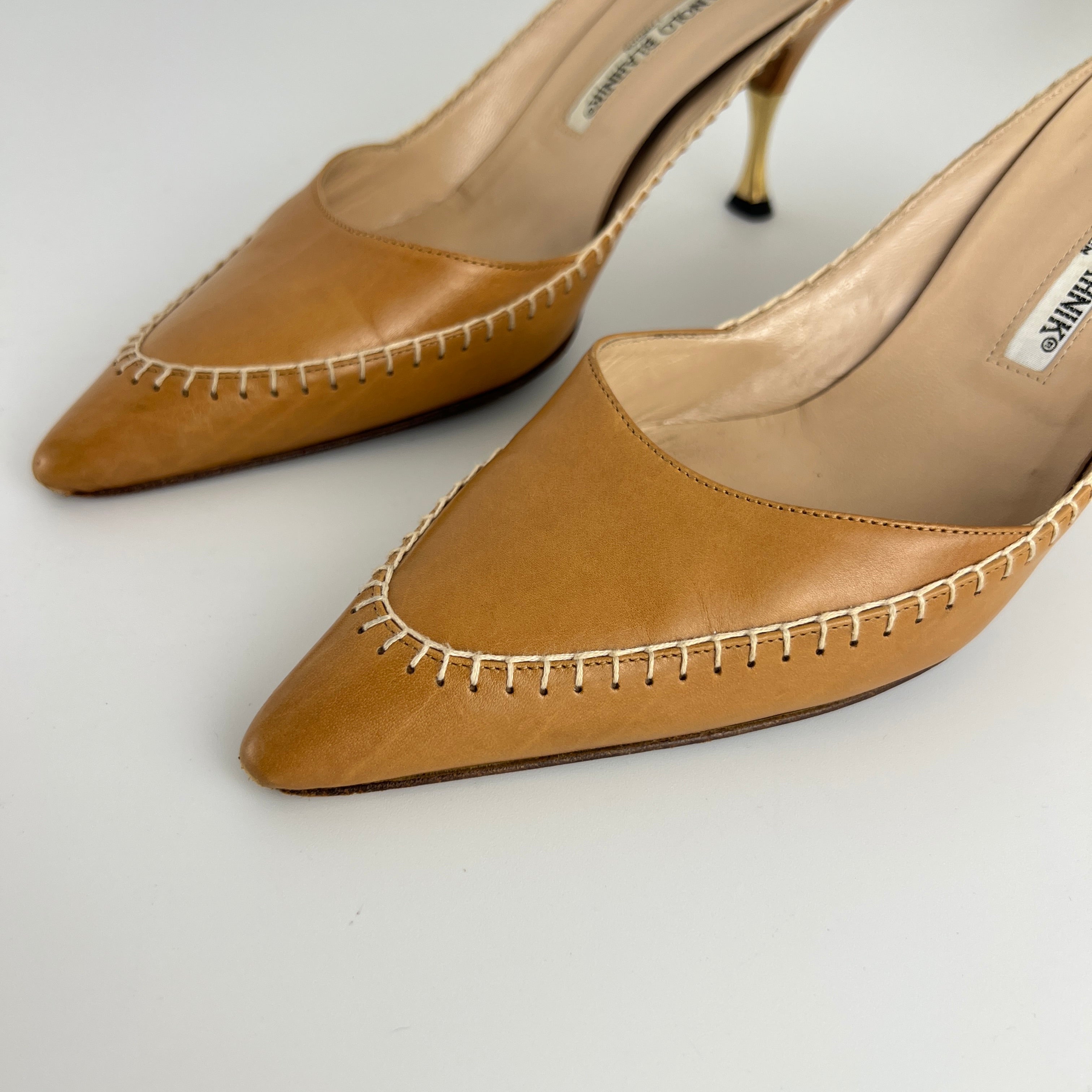Manolo Blahnik | Vintage Nude Leather White Whipstitch Pointed Toe Slide Mules (38)