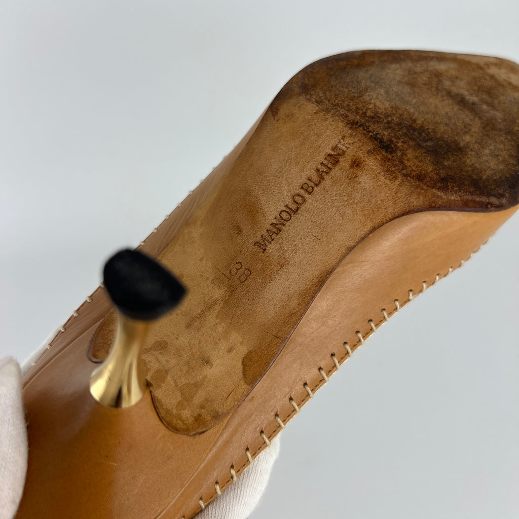 Manolo Blahnik | Vintage Nude Leather White Whipstitch Pointed Toe Slide Mules (38)