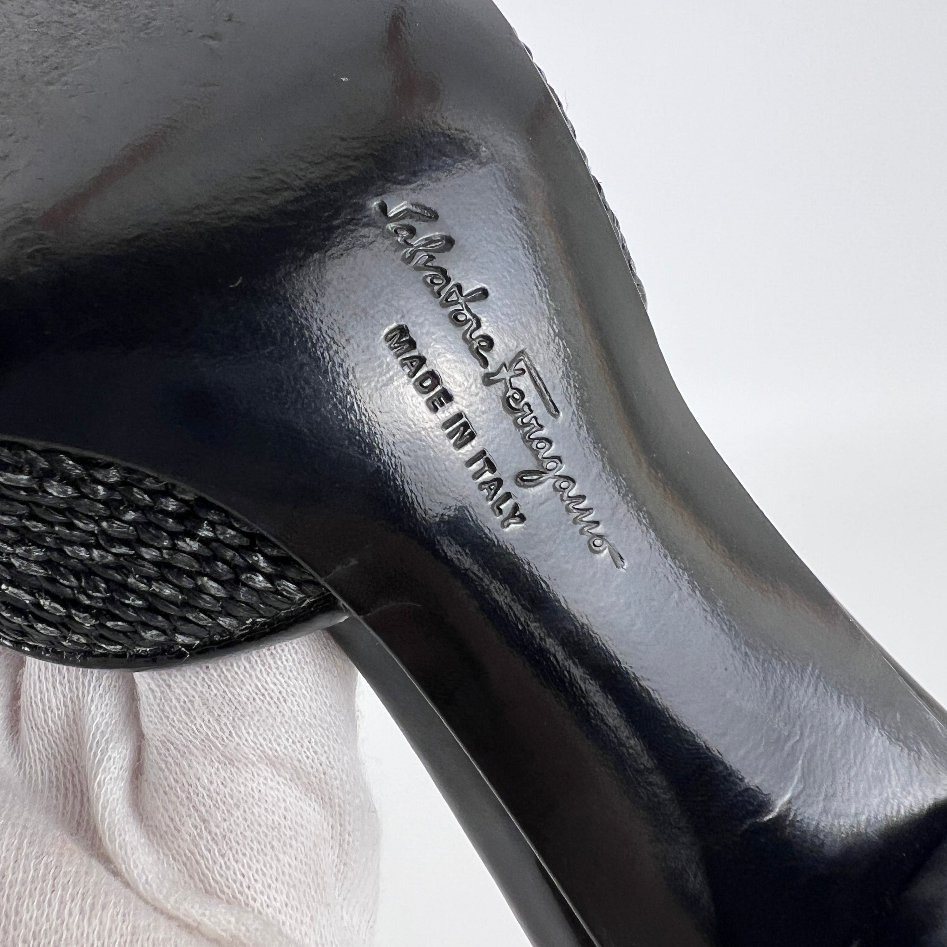 Ferragamo | Black Bow Ribbon Leather Stiletto Mules (5C , EU 35)