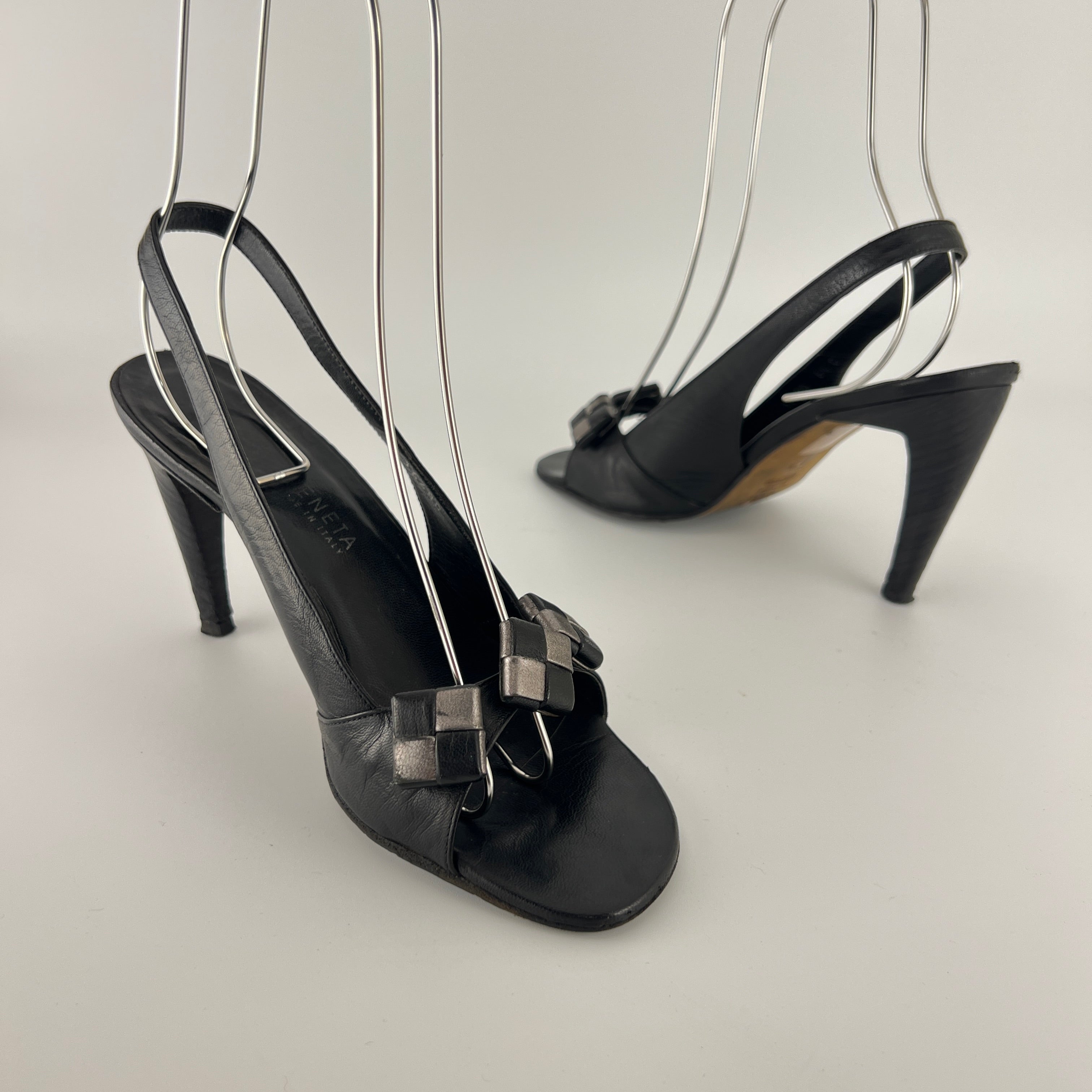 Bottega Veneta | Vintage Intrecciato Black White Leather Slingback Sandal Heels (36.5)