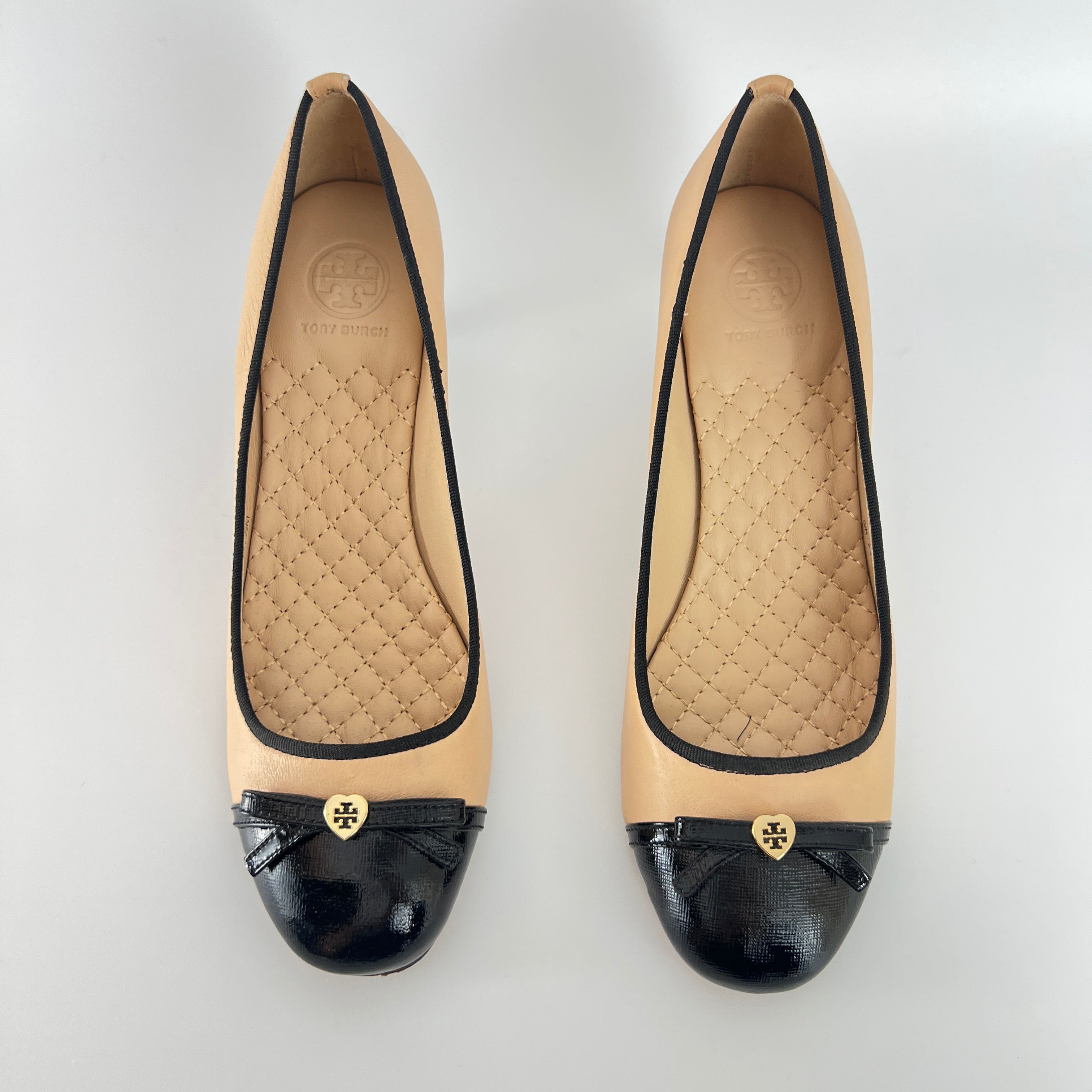 Tory Burch | Nude Leather Bow Black Round Toe Kitten Heel Ballet Pumps (7.5)