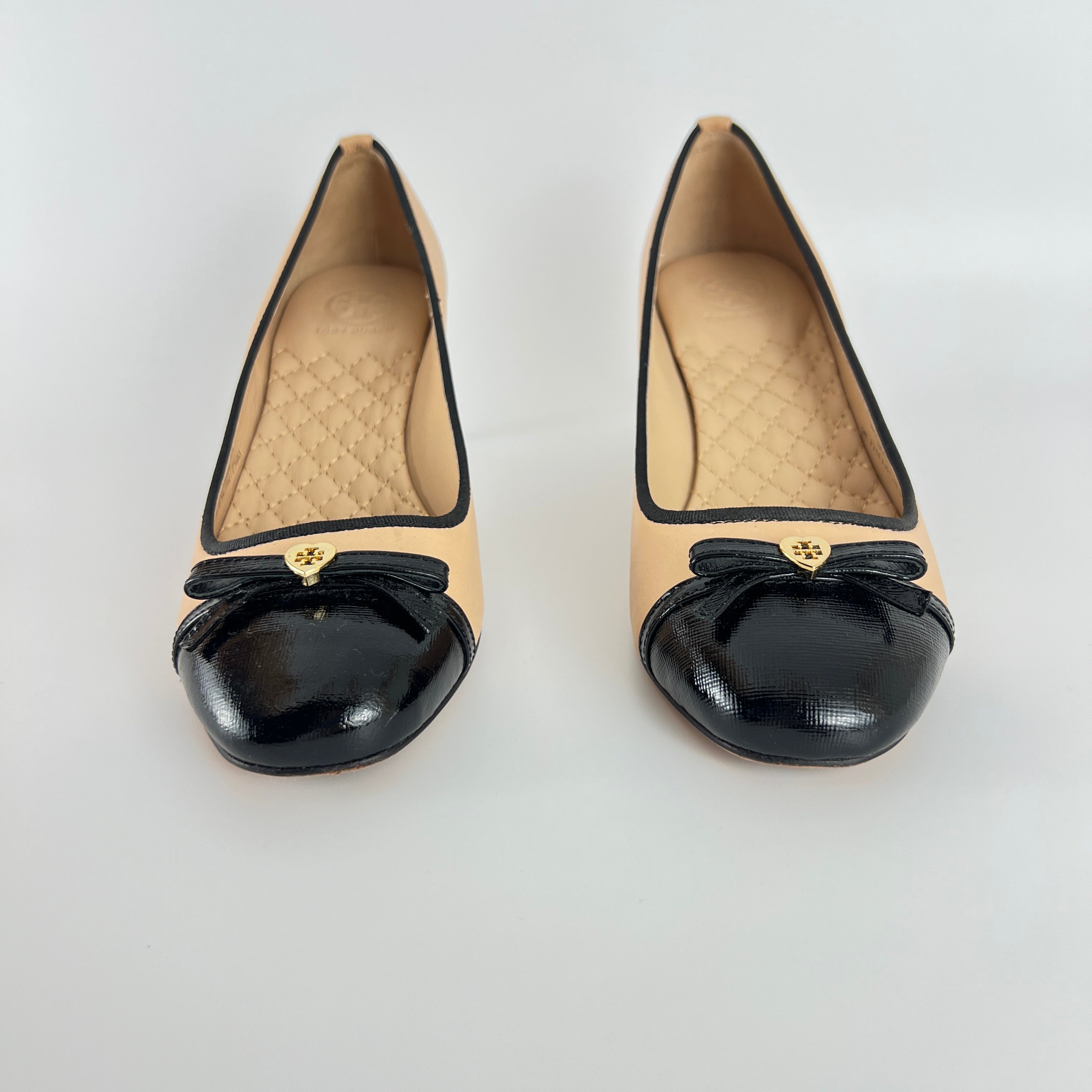 Tory Burch | Nude Leather Bow Black Round Toe Kitten Heel Ballet Pumps (7.5)
