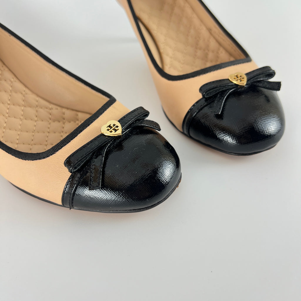Tory Burch | Nude Leather Bow Black Round Toe Kitten Heel Ballet Pumps (7.5)