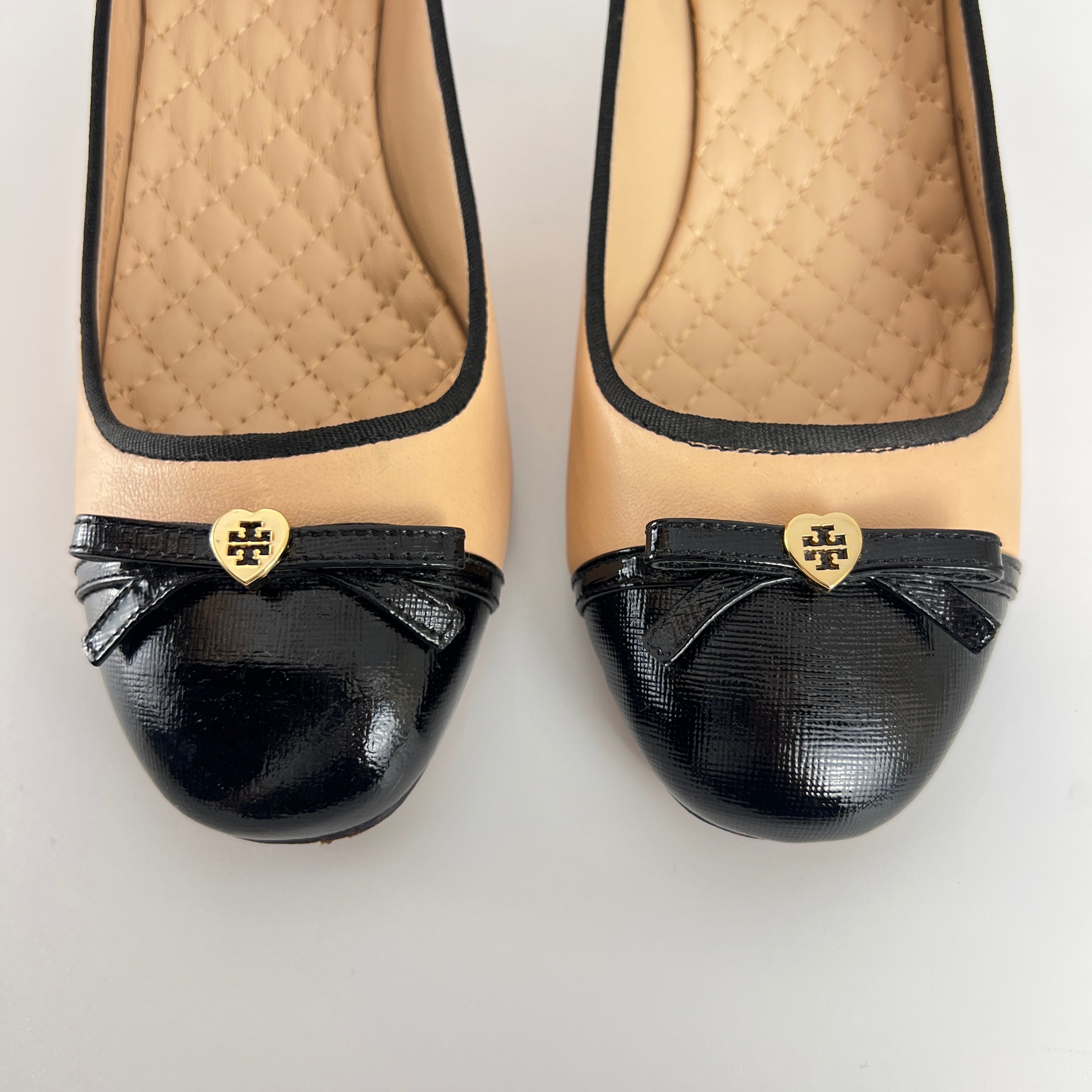 Tory Burch | Nude Leather Bow Black Round Toe Kitten Heel Ballet Pumps (7.5)