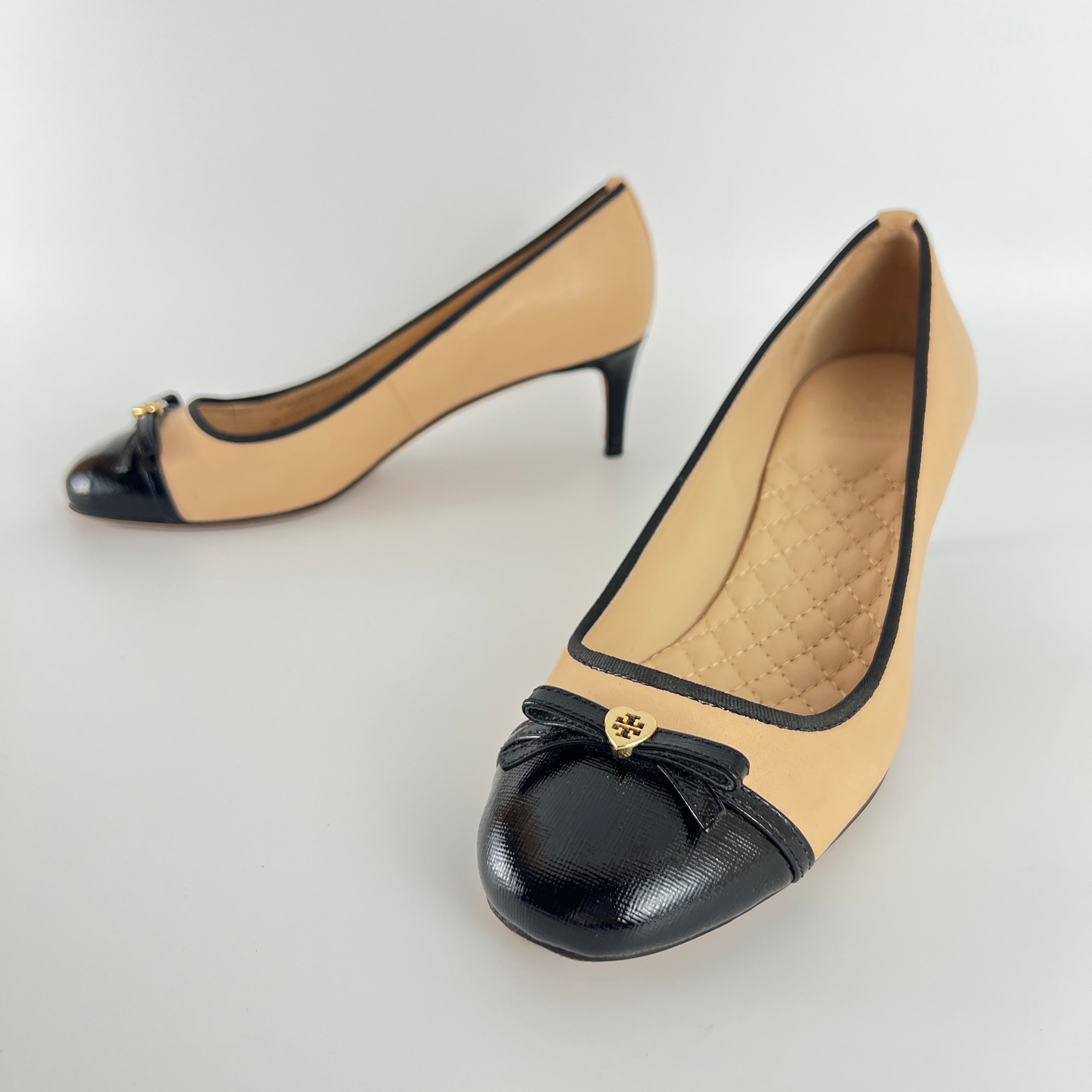 Tory Burch | Nude Leather Bow Black Round Toe Kitten Heel Ballet Pumps (7.5)