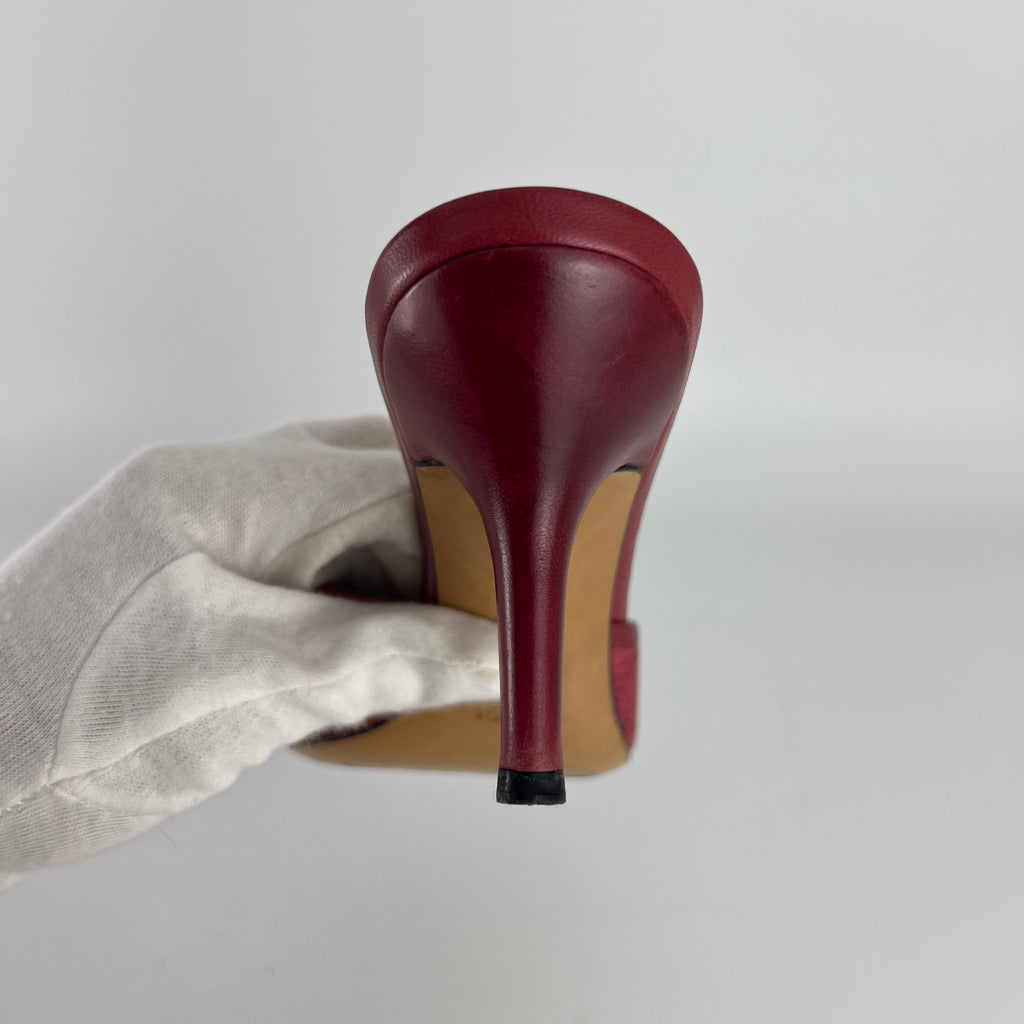 Gucci | Tom Ford Era Horse Bit Red GG Monogram Canvas Pointed Toe Mules (36)