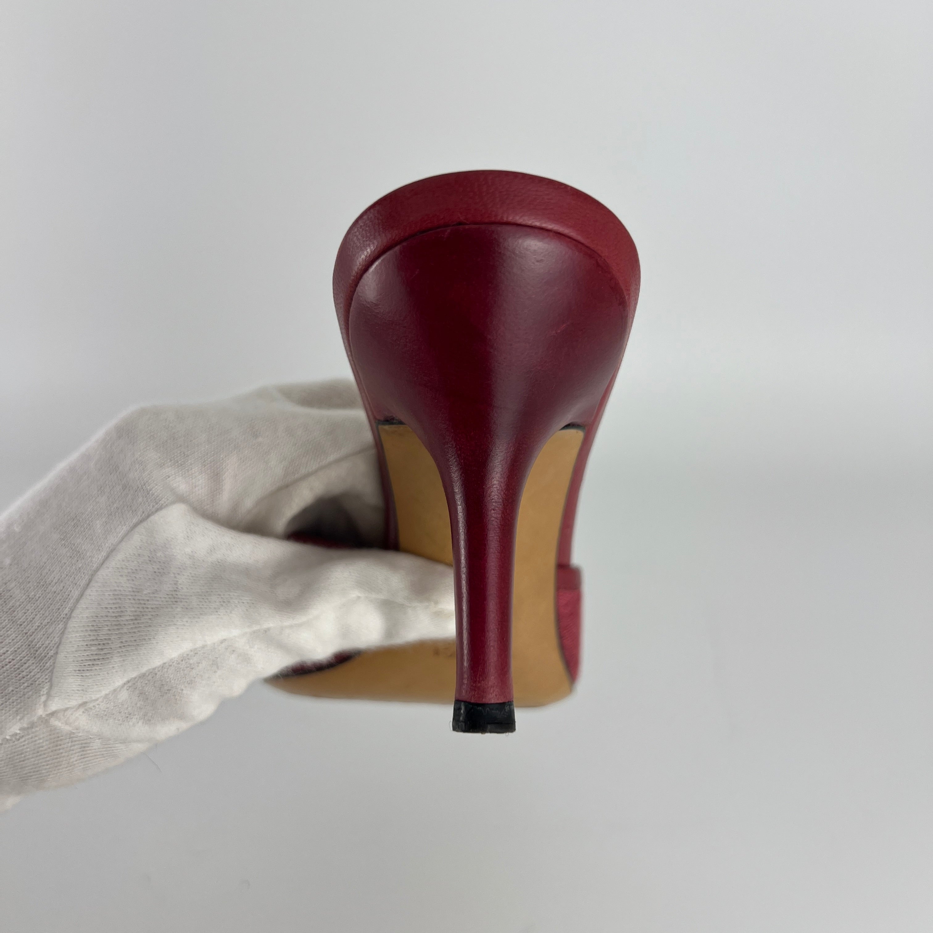 Gucci | Tom Ford Era Horse Bit Red GG Monogram Canvas Pointed Toe Mules (36)