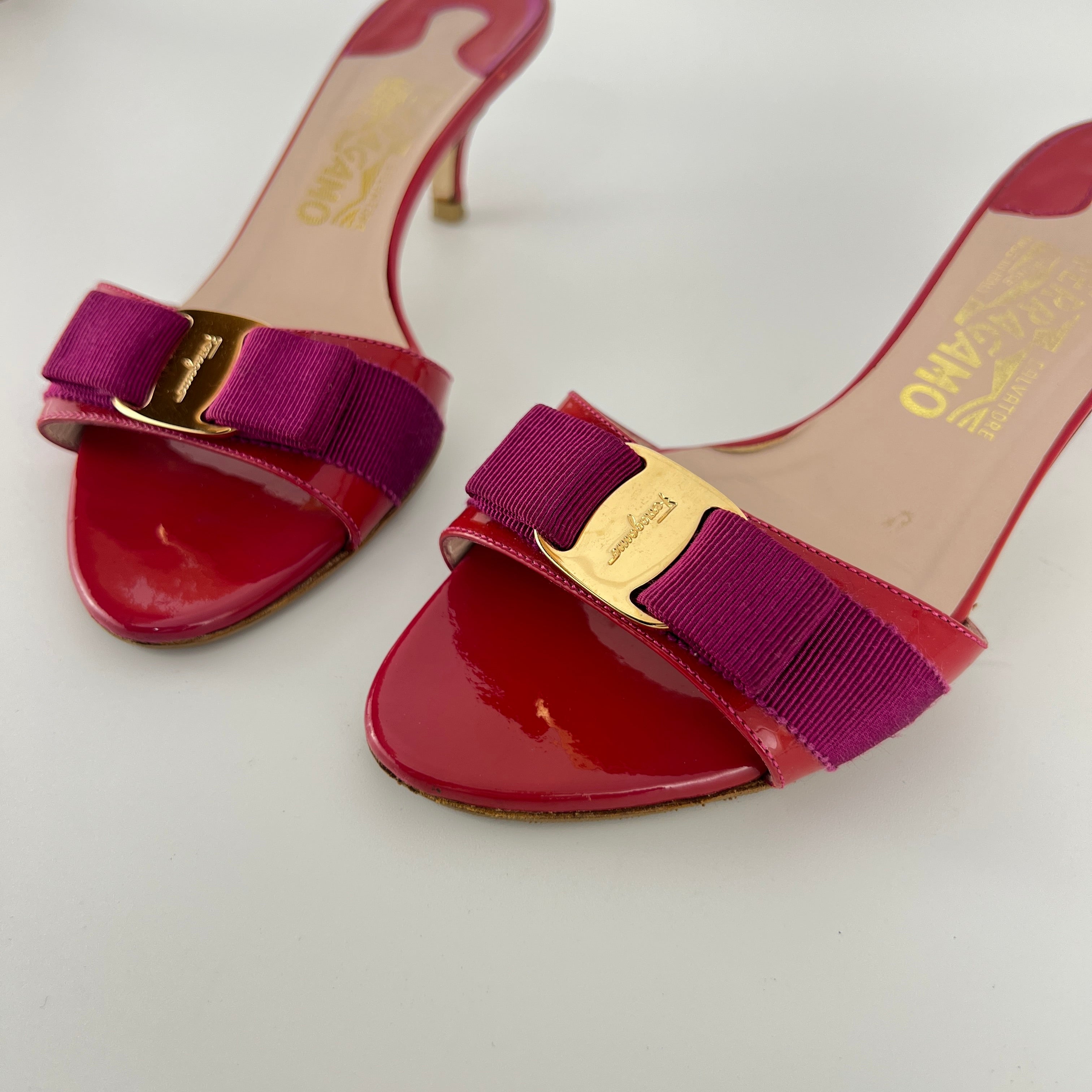Ferragamo | Vara Bow Pink Patent Leather Fuchsia Gold Slide Sandal Mules (6.5 , 36.5)