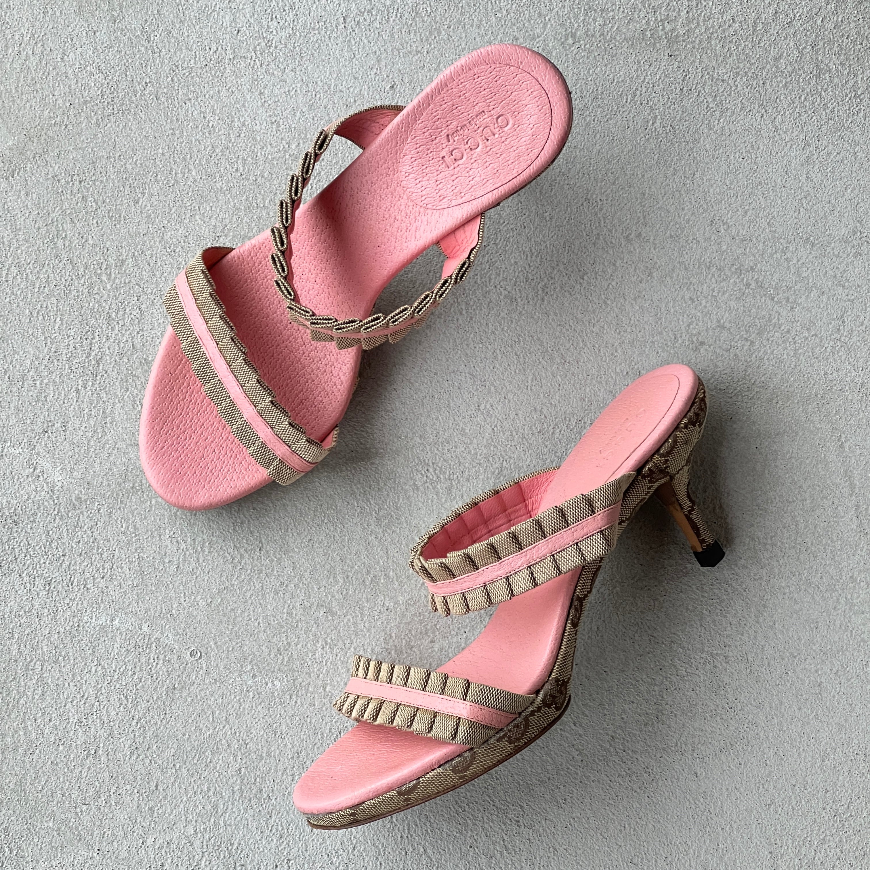 Gucci | Vintage 2000s Pink GG Monogram Ruffle Strappy Mules (35.5)