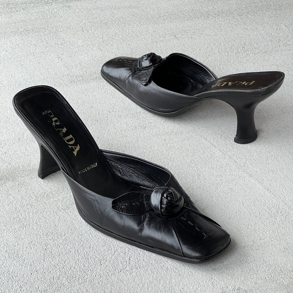 Prada | F/W 2003 Vintage Black Leather Flower Square Toe Slide Mules (38.5)