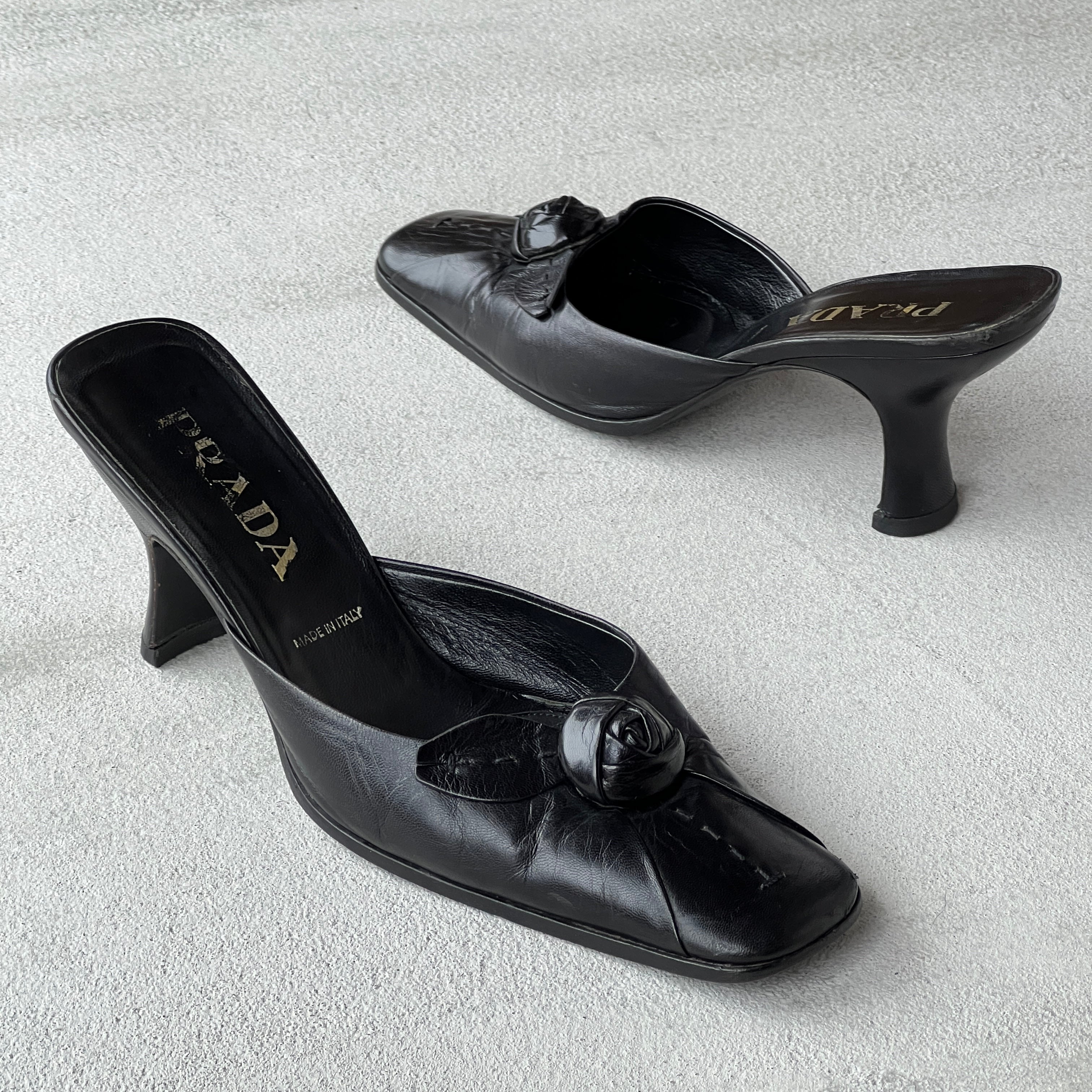 Prada | F/W 2003 Vintage Black Leather Flower Square Toe Slide Mules (38.5)