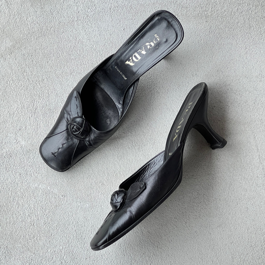 Prada | F/W 2003 Vintage Black Leather Flower Square Toe Slide Mules (38.5)