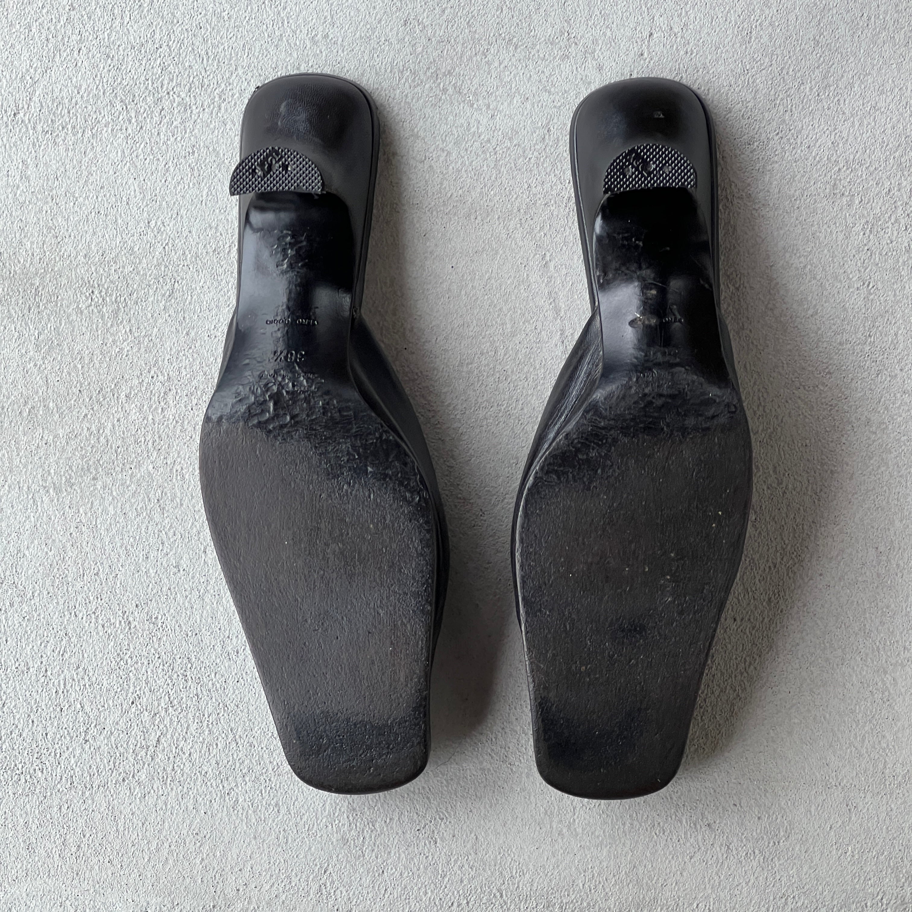 Prada | F/W 2003 Vintage Black Leather Flower Square Toe Slide Mules (38.5)