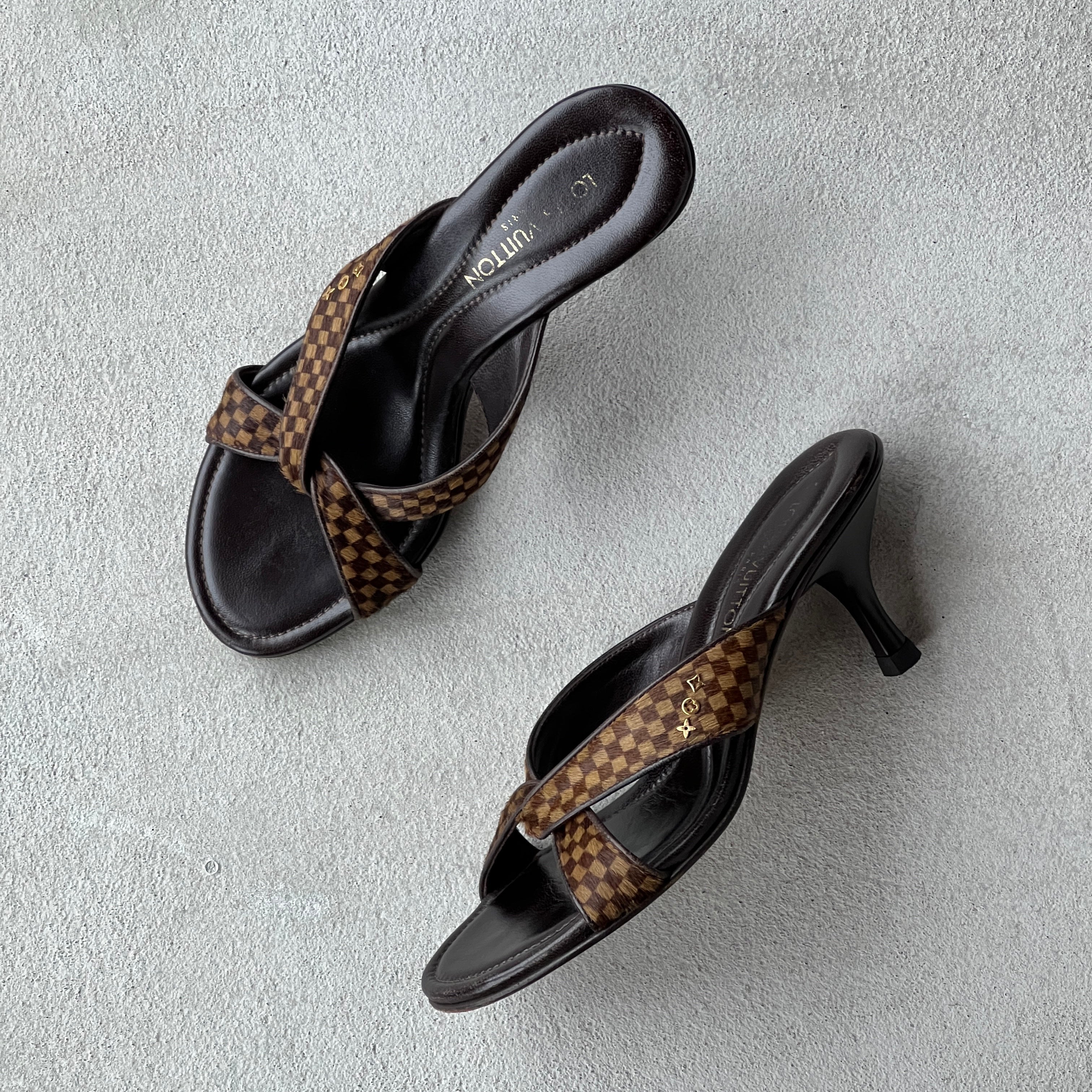 Louis Vuitton | Damier Calf Hair Knot Strap Mid Heel Slide Mules (34.5)