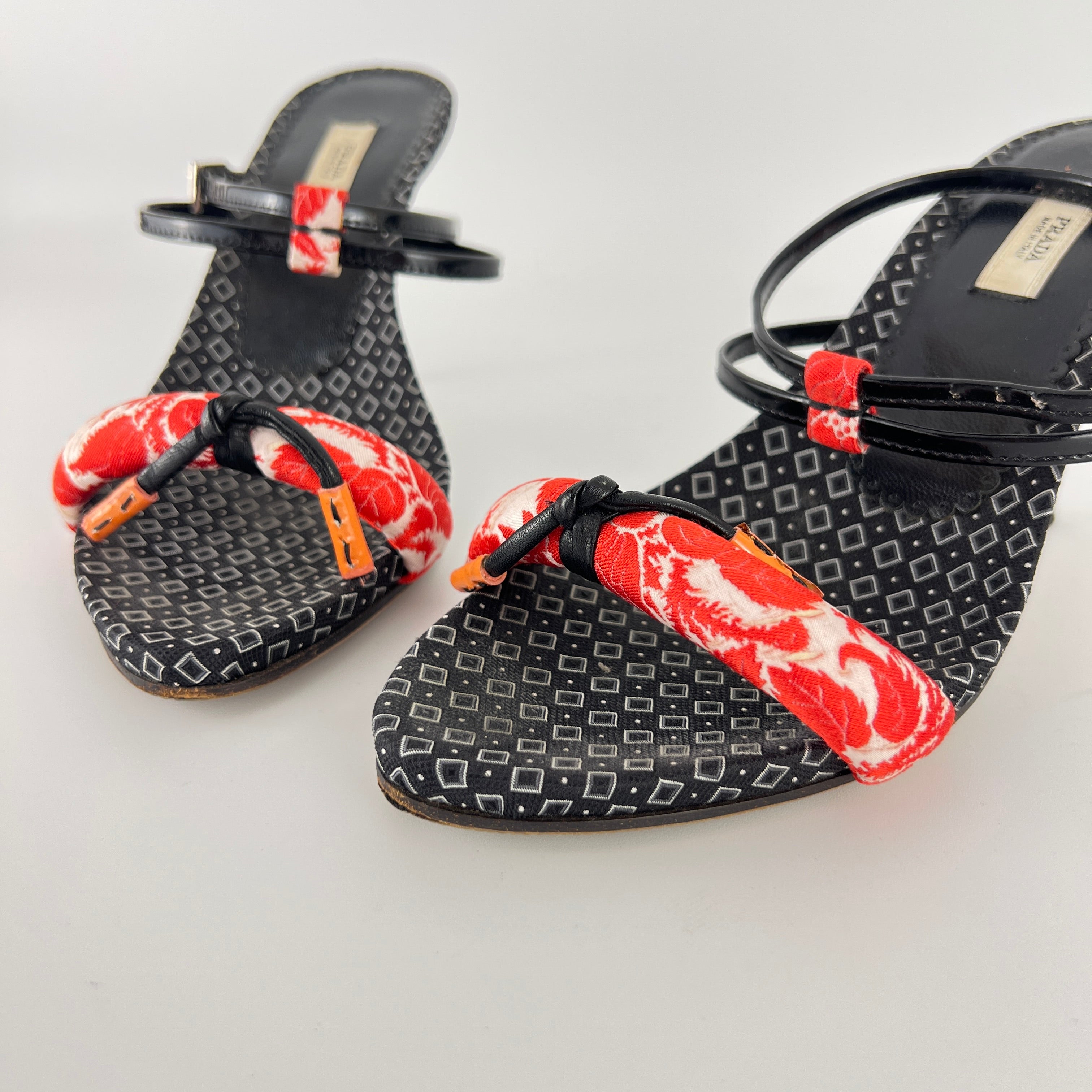 Prada | S/S 2003 Archival Vintage Kimono Red Black Leather Sandal Heels Rare (35.5)