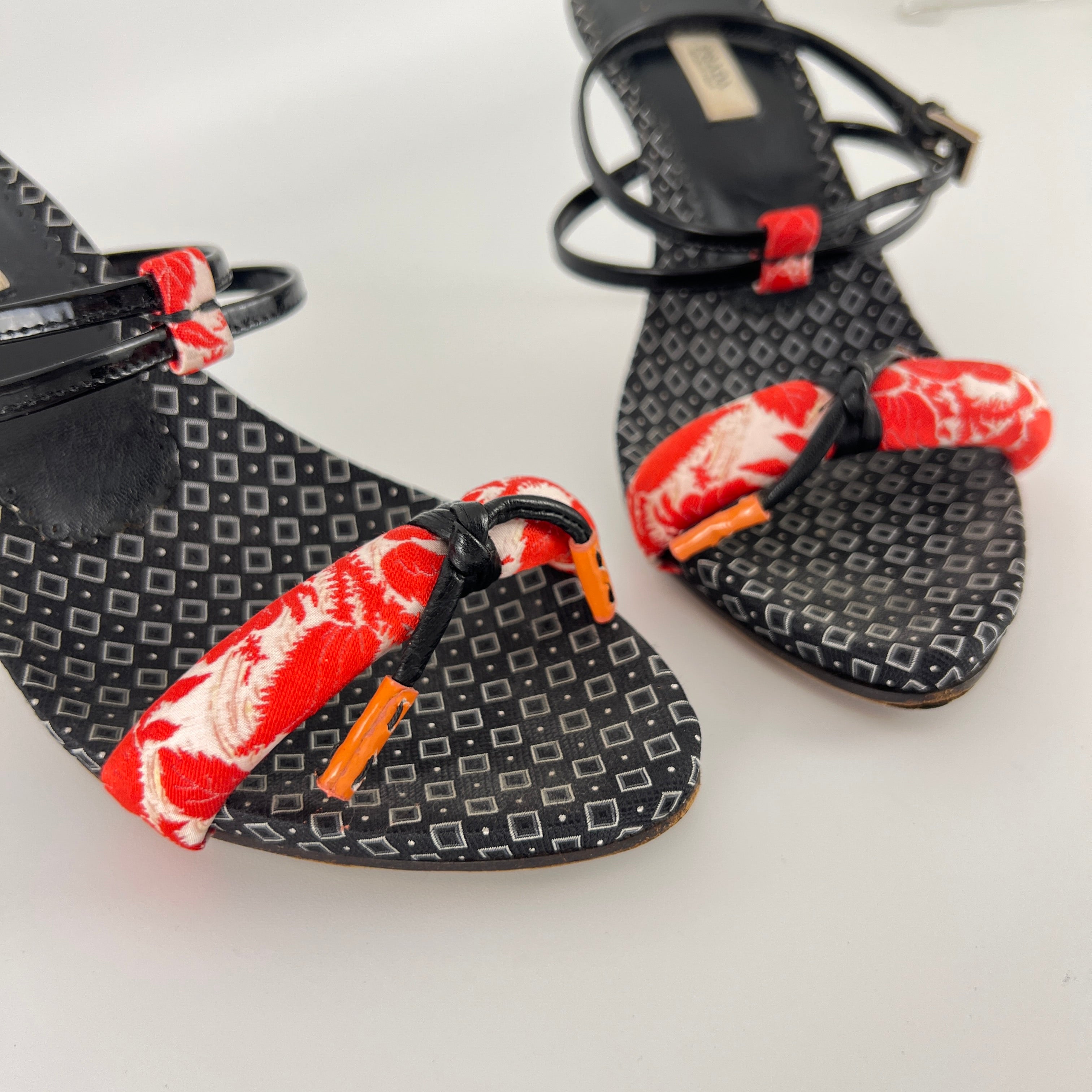 Prada | S/S 2003 Archival Vintage Kimono Red Black Leather Sandal Heels Rare (35.5)