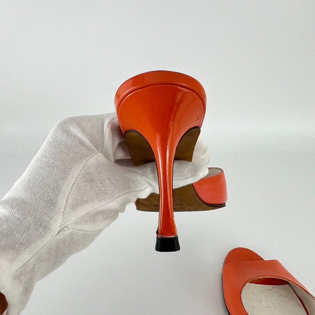 Manolo Blahnik | Jada Orange Patent Leather Slide Sandal Mules (35.5)