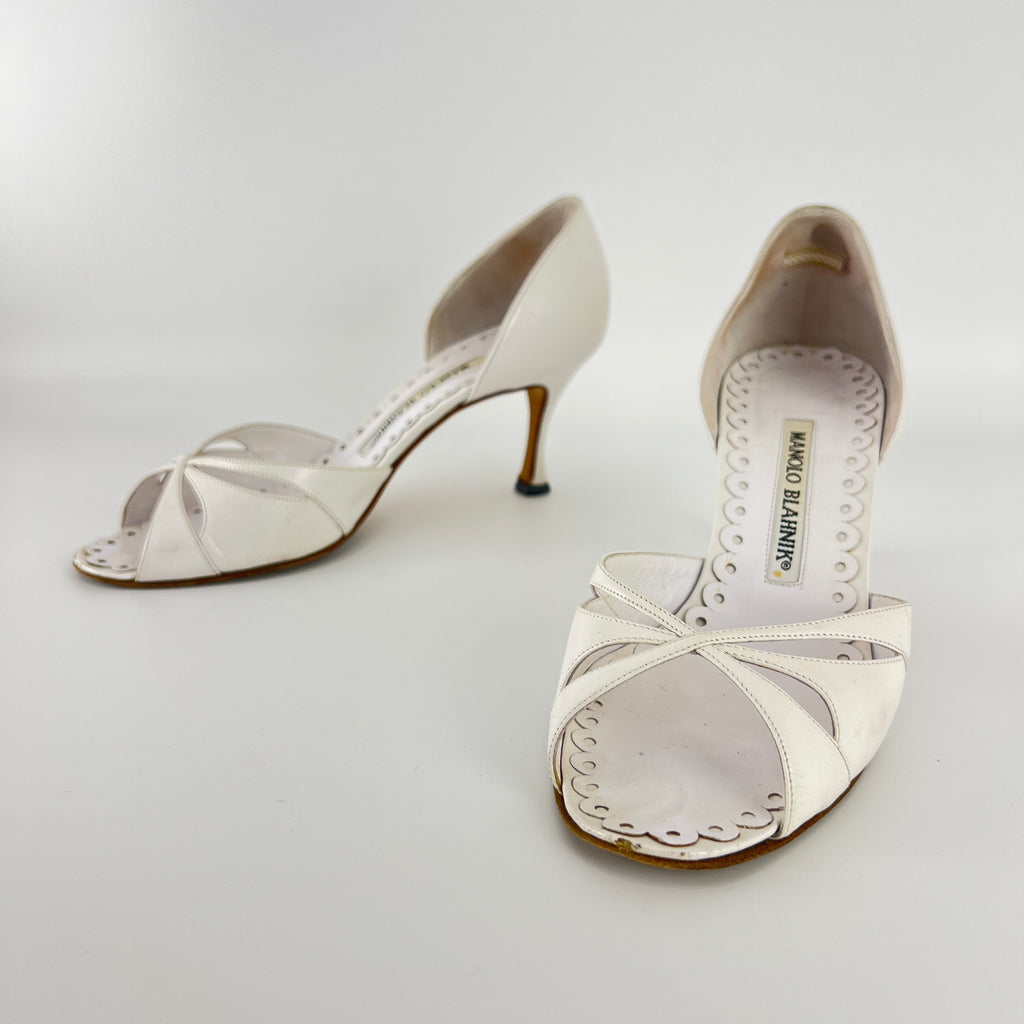 Manolo Blahnik | Butterflop White Leather D'Orsay Bridal Sandal Pumps (35.5)
