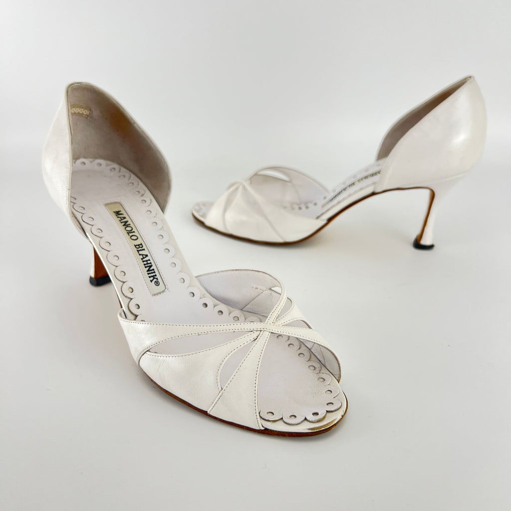 Manolo Blahnik | Butterflop White Leather D'Orsay Bridal Sandal Pumps (35.5)