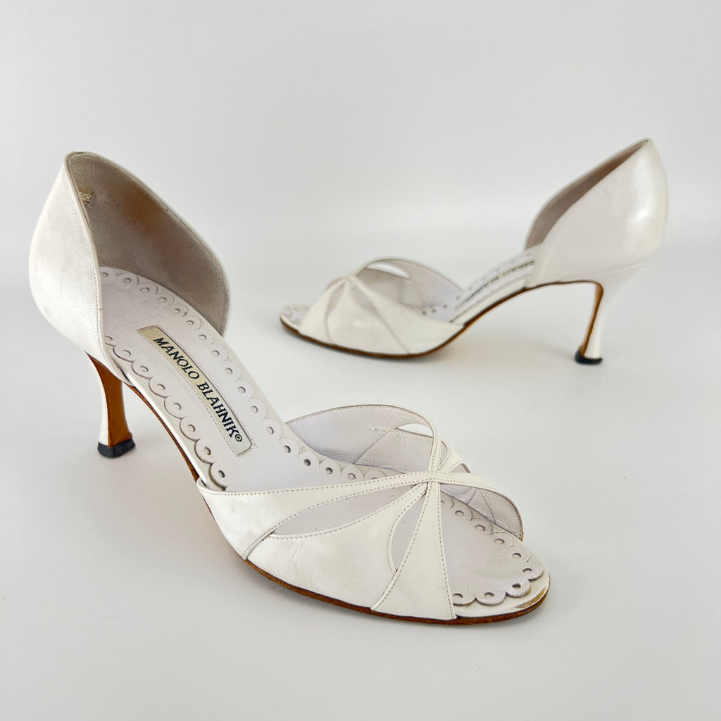 Manolo Blahnik | Butterflop White Leather D'Orsay Bridal Sandal Pumps (35.5)