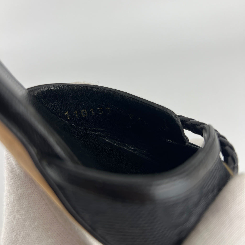 Gucci | Tom Ford Era Vintage Black GG Monogram Closed Toe Mid Heel Mules (34.5)