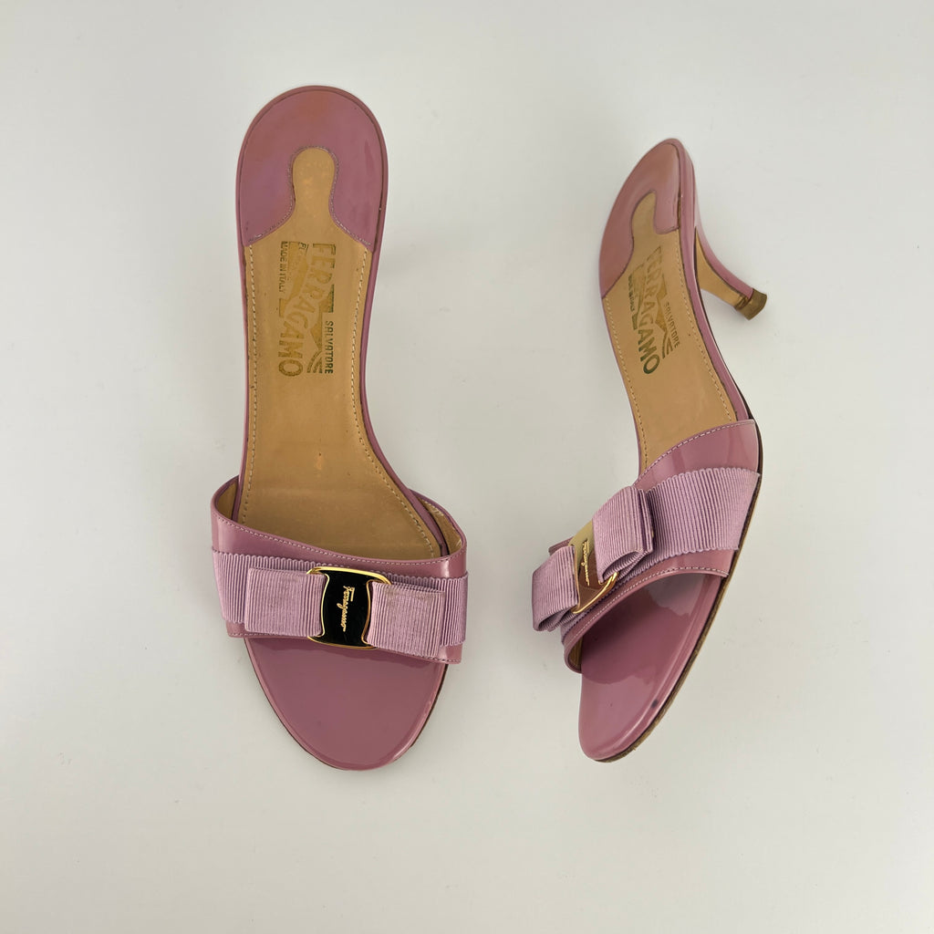 Ferragamo | Vara Bow Pink Patent Leather Gold Sandal Mules (9 , 39)