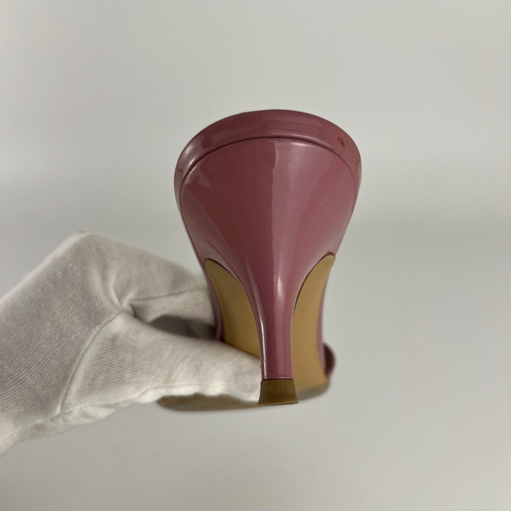 Ferragamo | Vara Bow Pink Patent Leather Gold Sandal Mules (9 , 39)