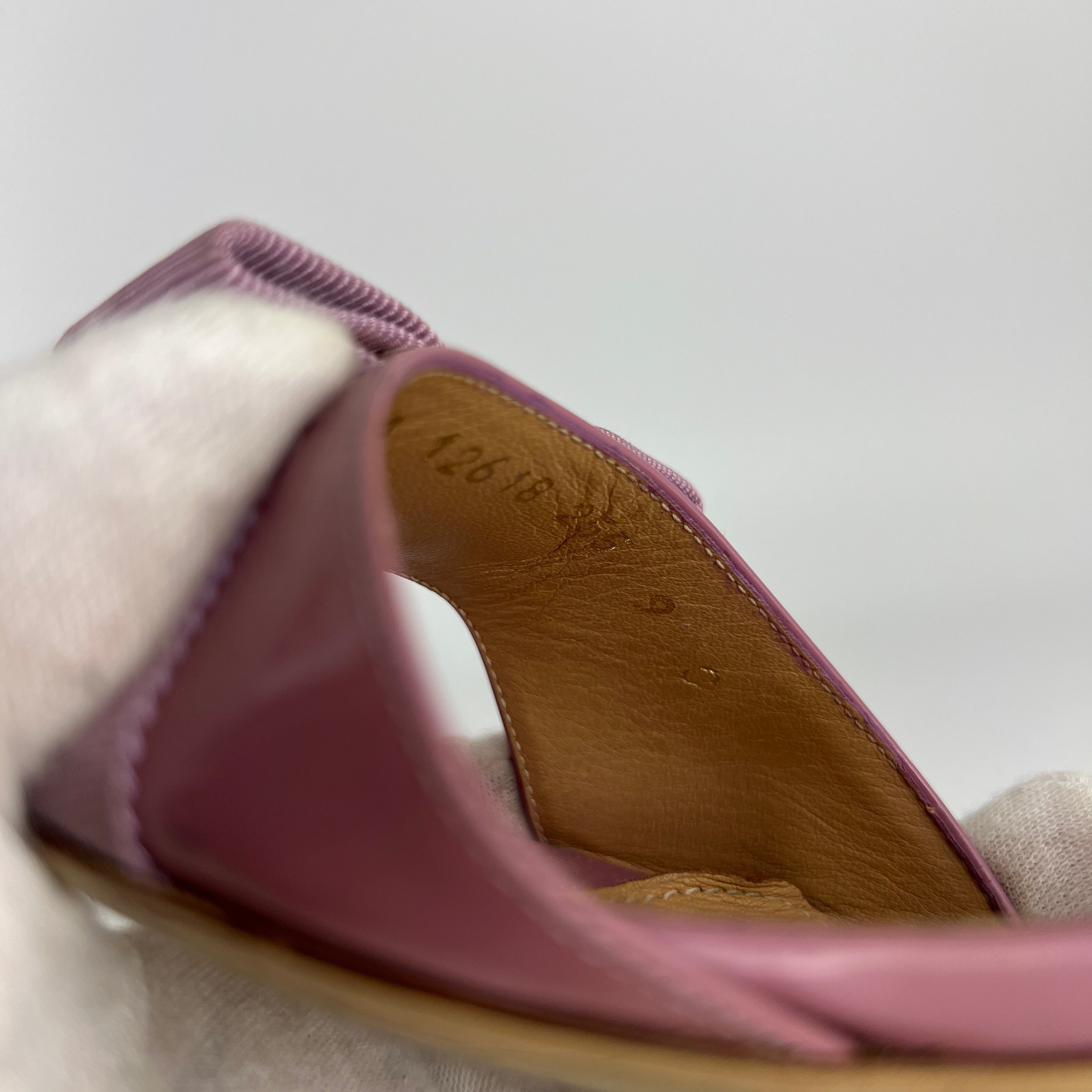 Ferragamo | Vara Bow Pink Patent Leather Gold Sandal Mules (9 , 39)