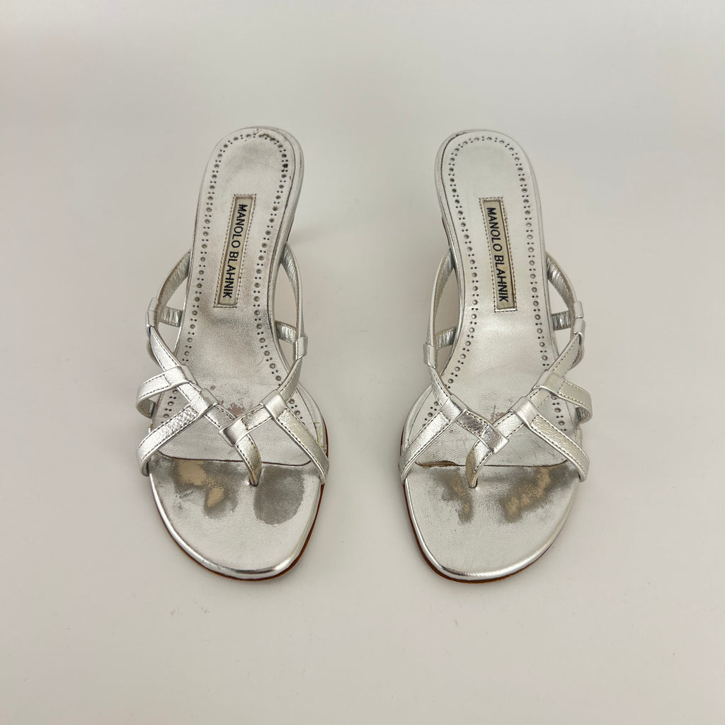 Manolo Blahnik | Solimaso Metallic Silver Leather Thong Strappy Kitten Heels (36.5)