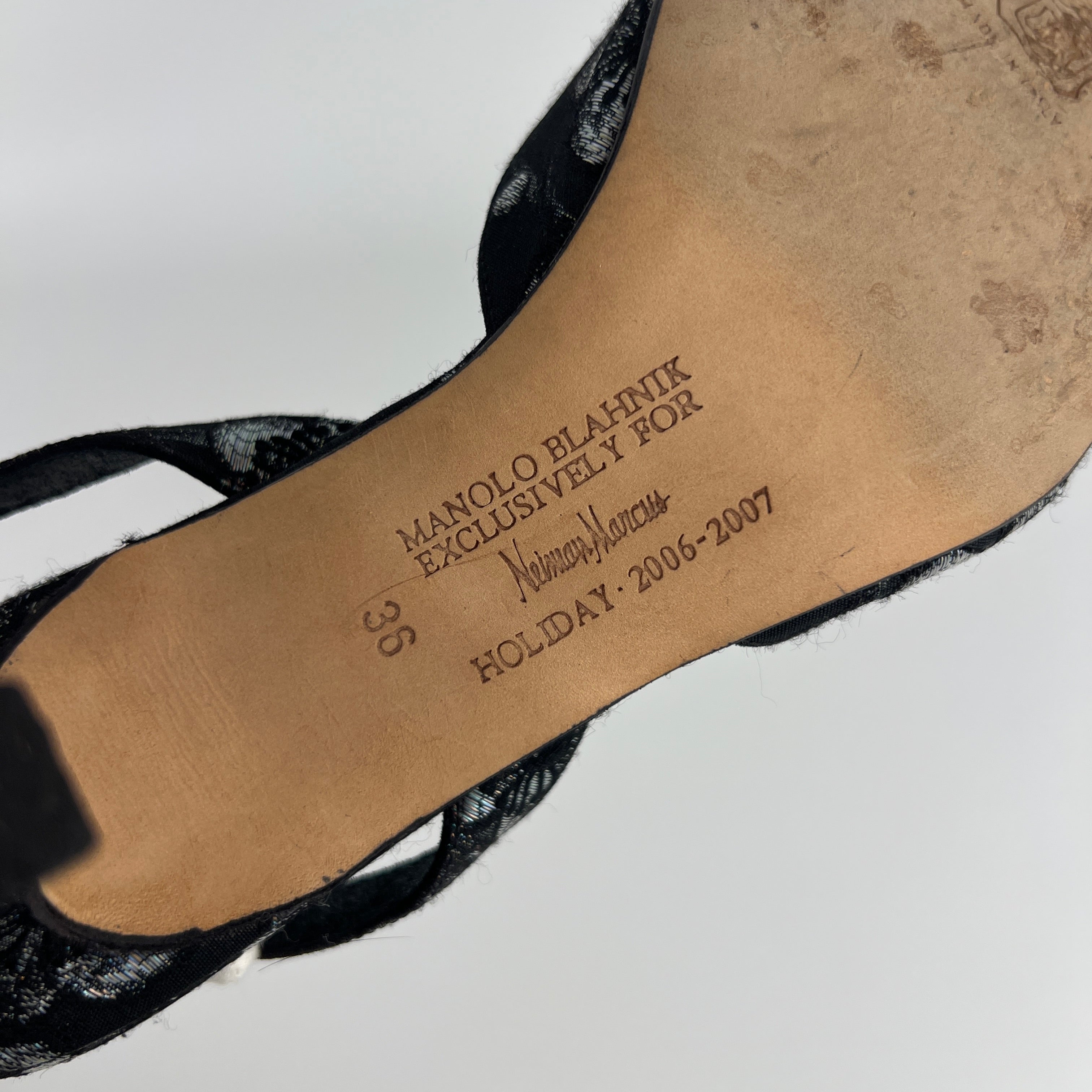 Manolo Blahnik | Vintage Limited Edition 2006/2007 Black Floral Gem Buckle Pointed Heels (36)
