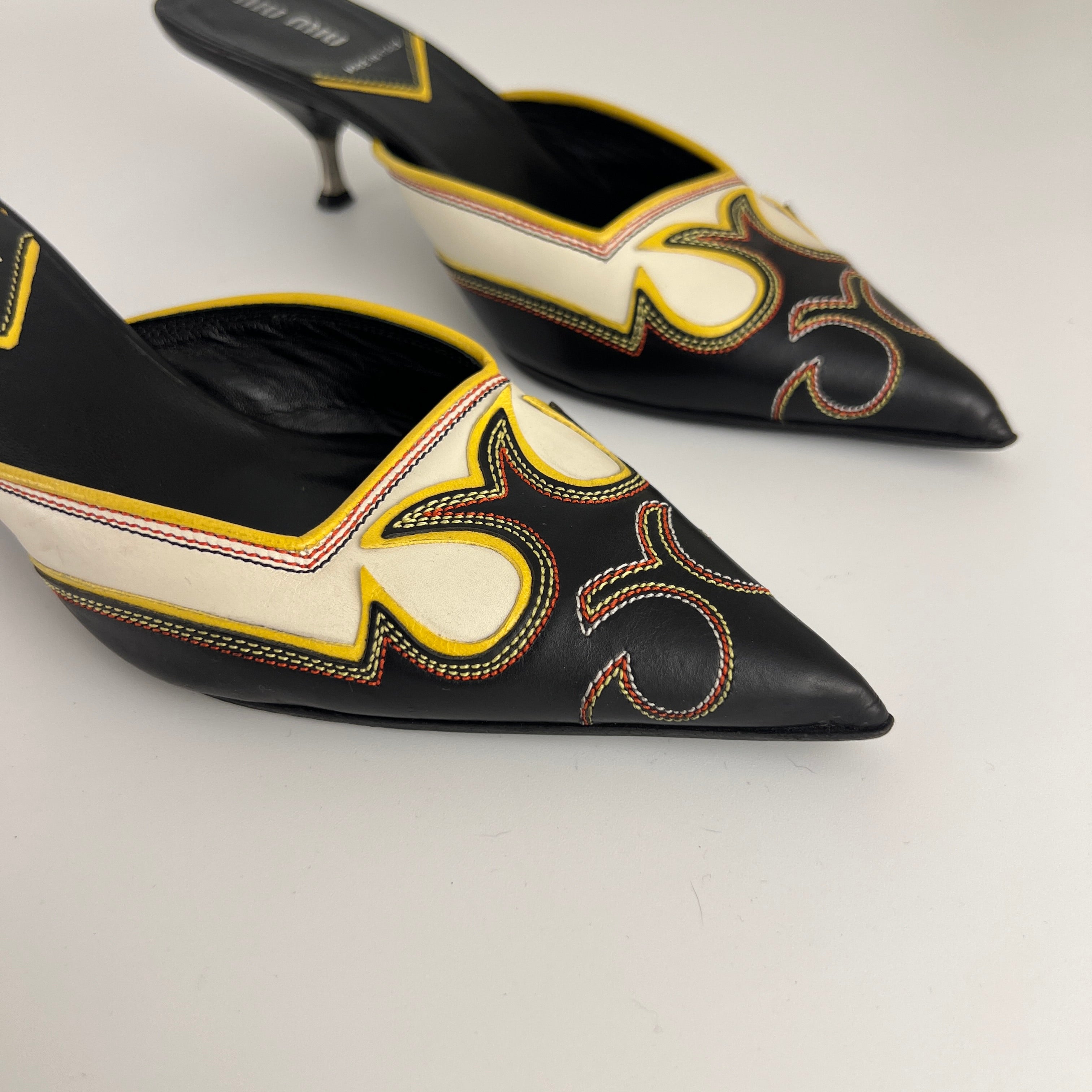 Miu Miu | Vintage Western Black White Yellow Leather Pointed Toe Slide Mules (35.5)