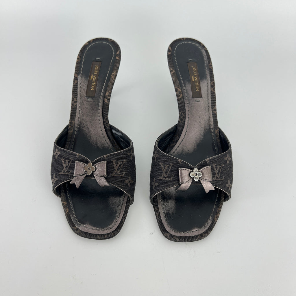 Louis Vuitton | Vintage Monogram Black Canvas Bow Leather Mules (35.5)