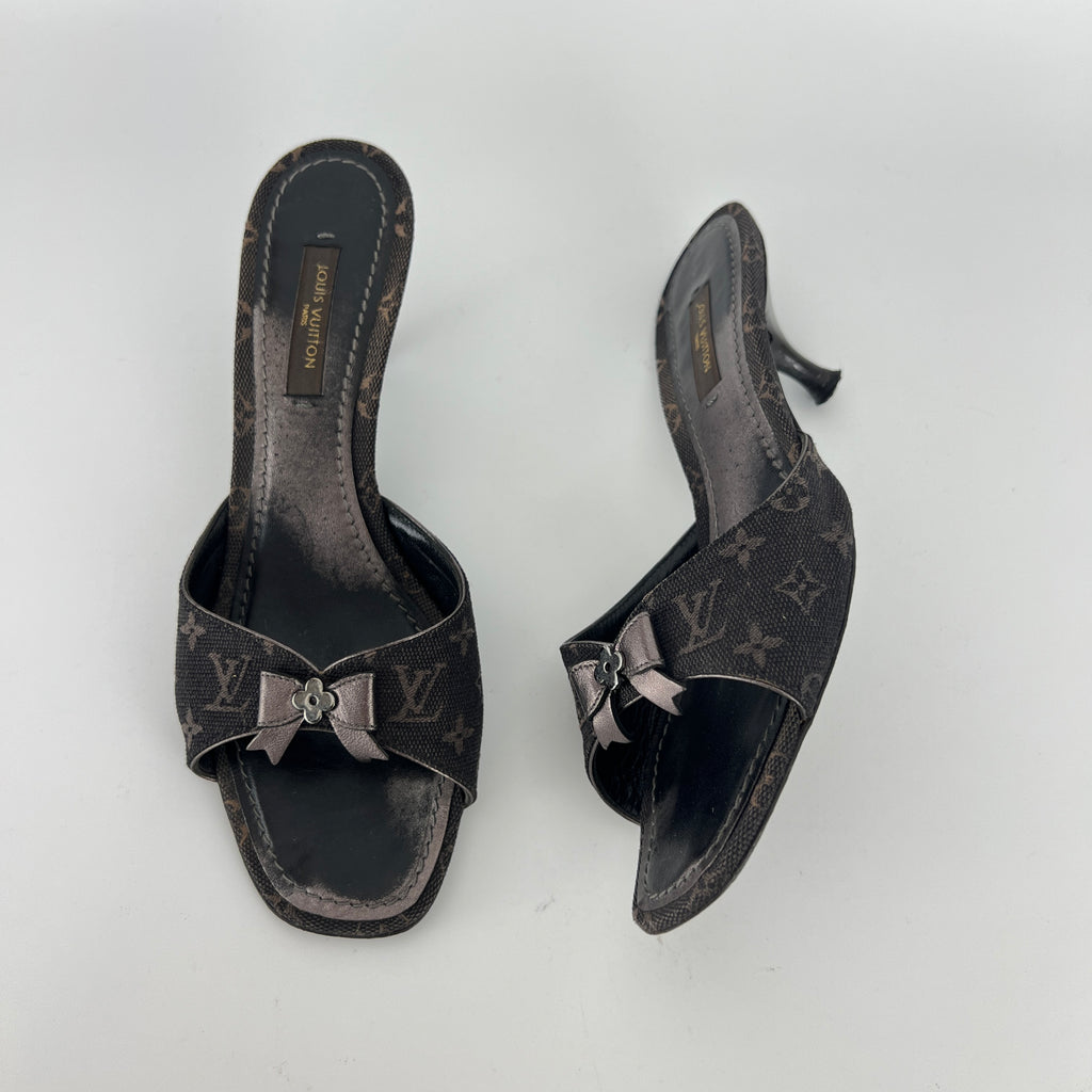 Louis Vuitton | Vintage Monogram Black Canvas Bow Leather Mules (35.5)