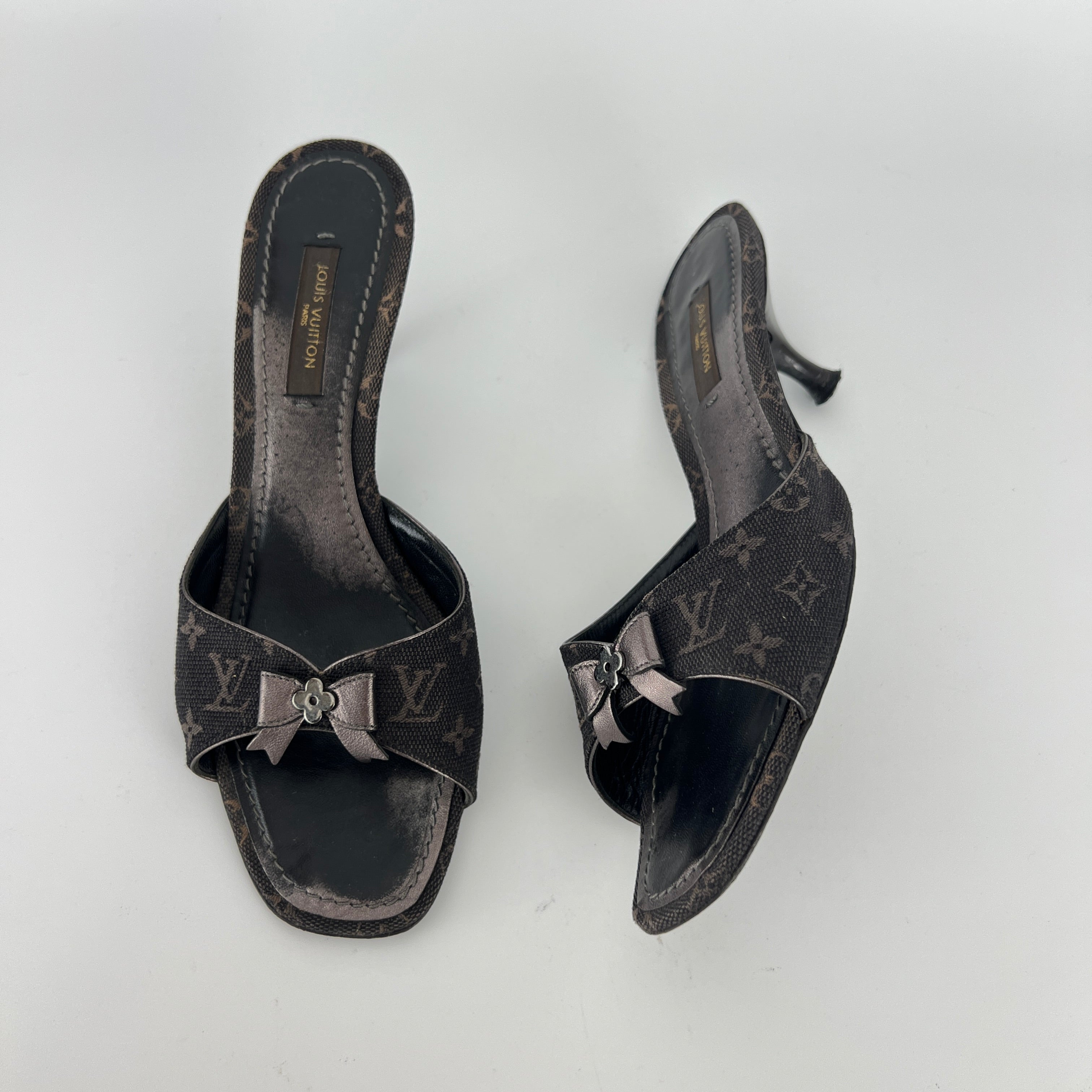 Louis Vuitton | Vintage Monogram Black Canvas Bow Leather Mules (35.5)