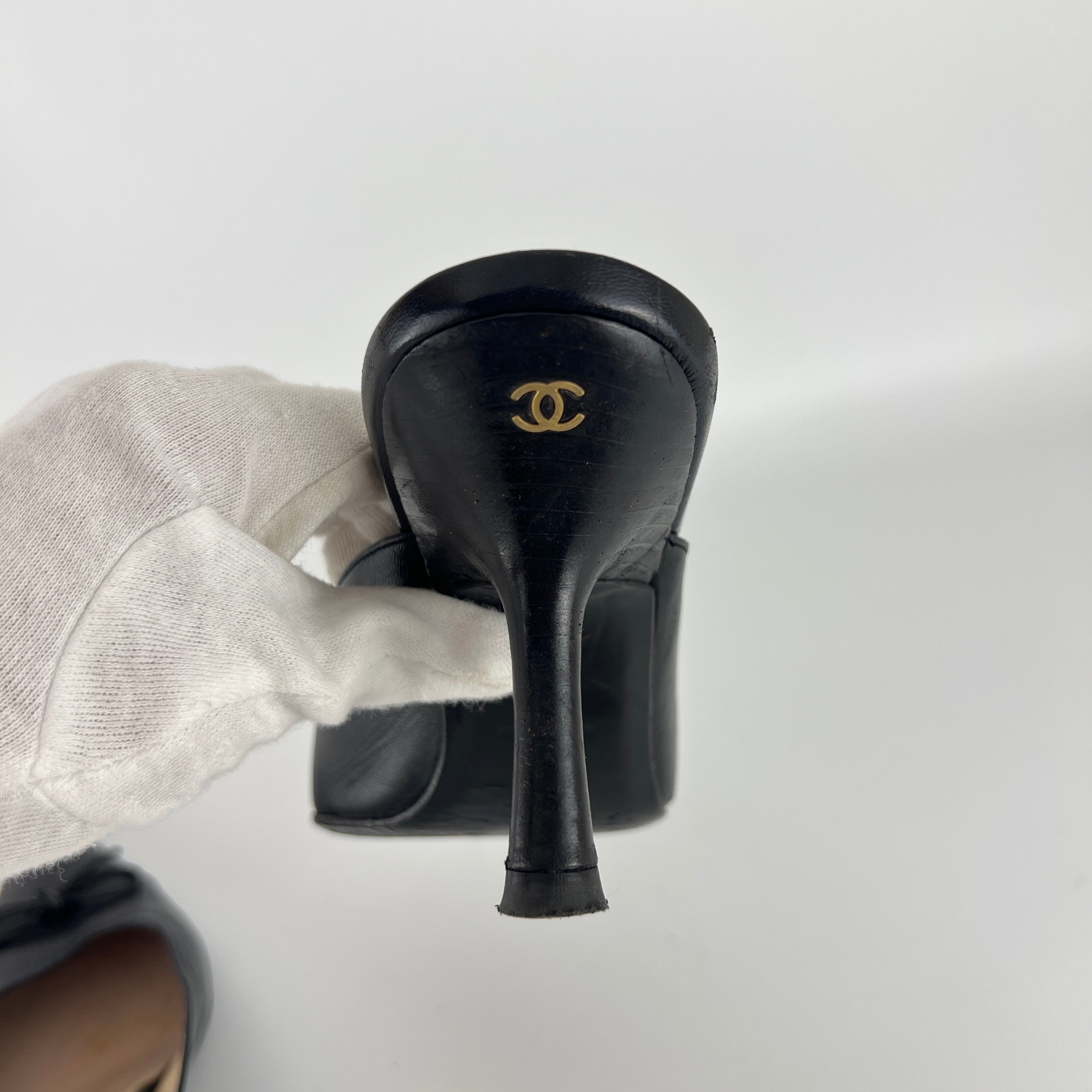 Chanel | Vintage Black Leather CC Logo Bow Pointed Toe Slide Mules (37.5)