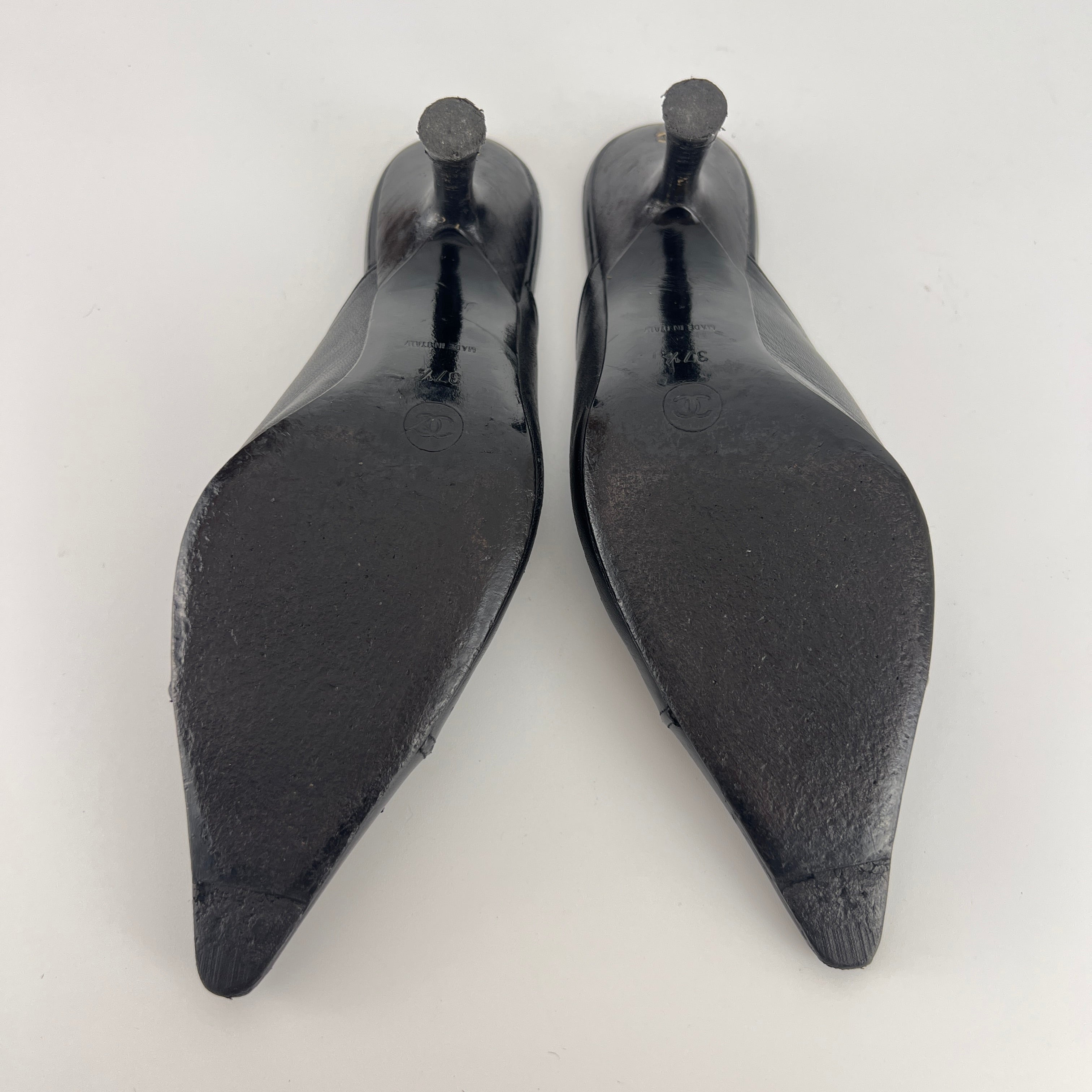 Chanel | Vintage Black Leather CC Logo Bow Pointed Toe Slide Mules (37.5)