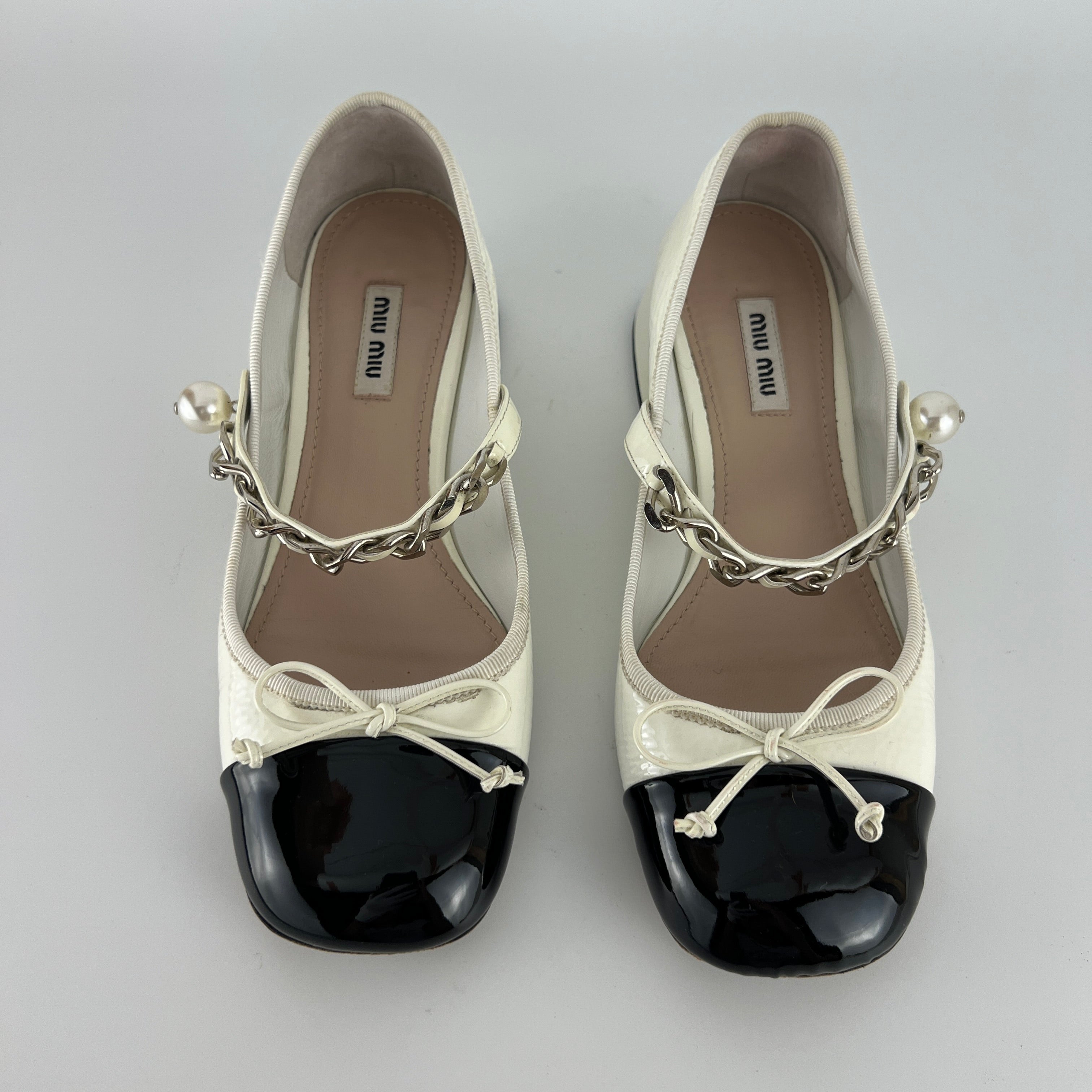 Miu Miu | White Black Patent Leather Pearl Strap Mary Jane (38)