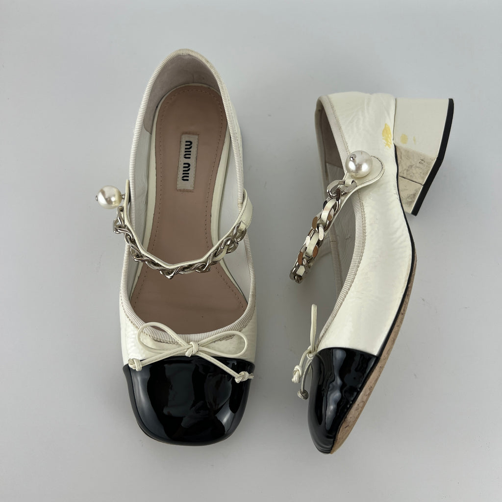 Miu Miu | White Black Patent Leather Pearl Strap Mary Jane (38)