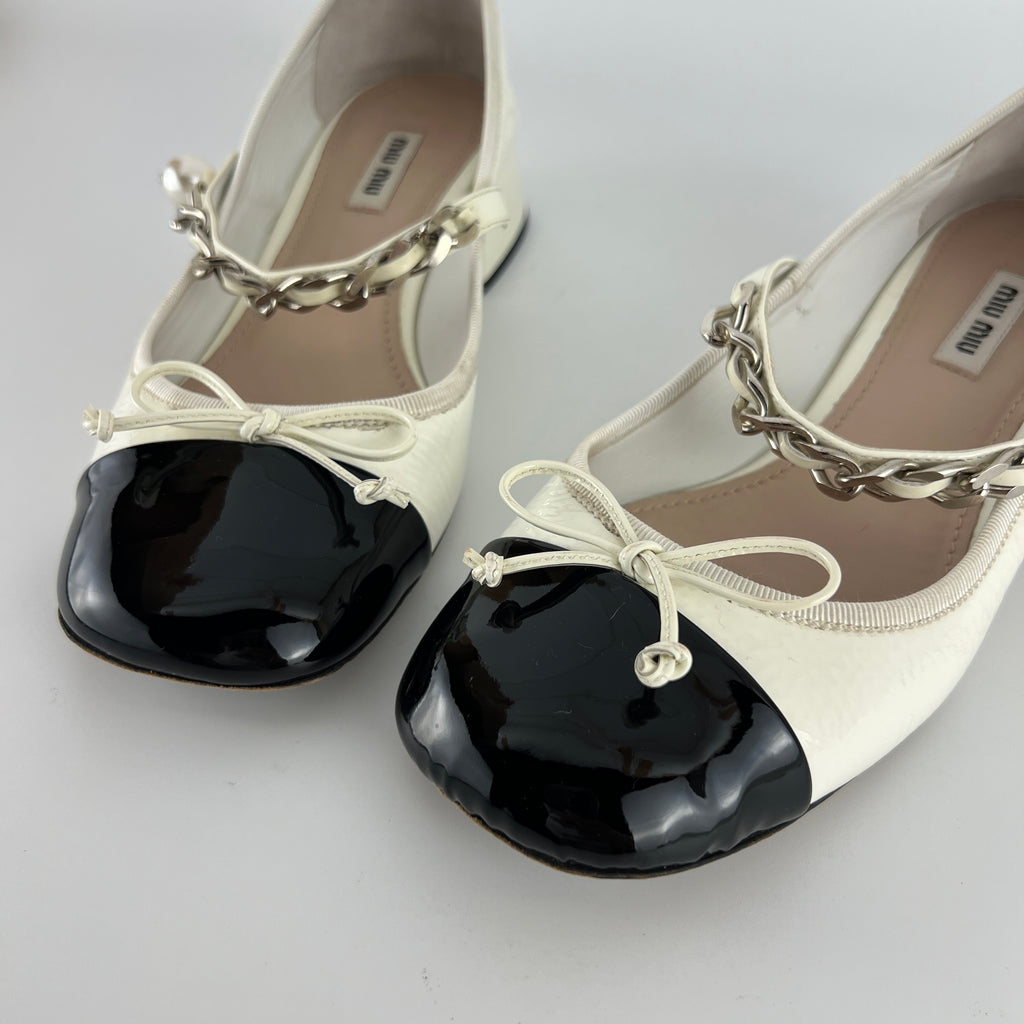 Miu Miu | White Black Patent Leather Pearl Strap Mary Jane (38)