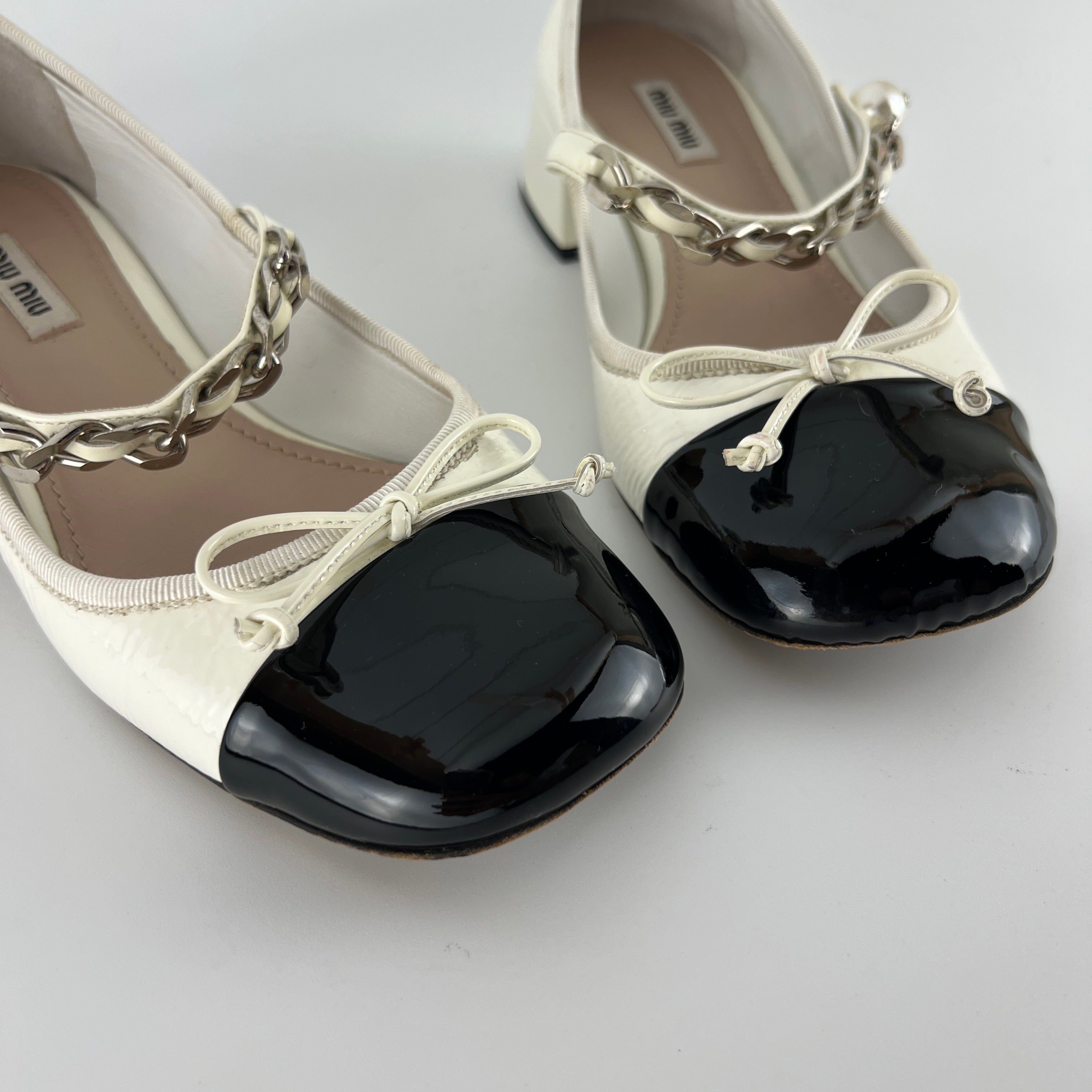 Miu Miu | White Black Patent Leather Pearl Strap Mary Jane (38)