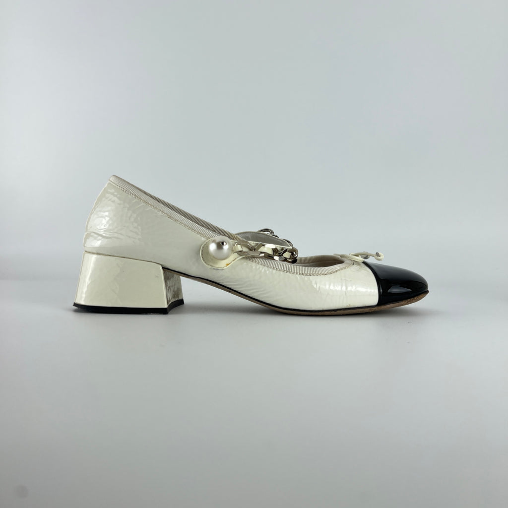 Miu Miu | White Black Patent Leather Pearl Strap Mary Jane (38)