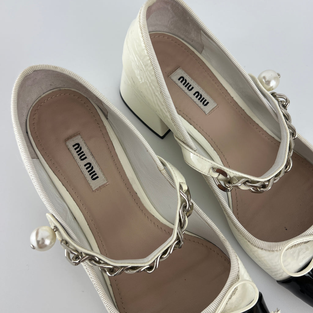 Miu Miu | White Black Patent Leather Pearl Strap Mary Jane (38)