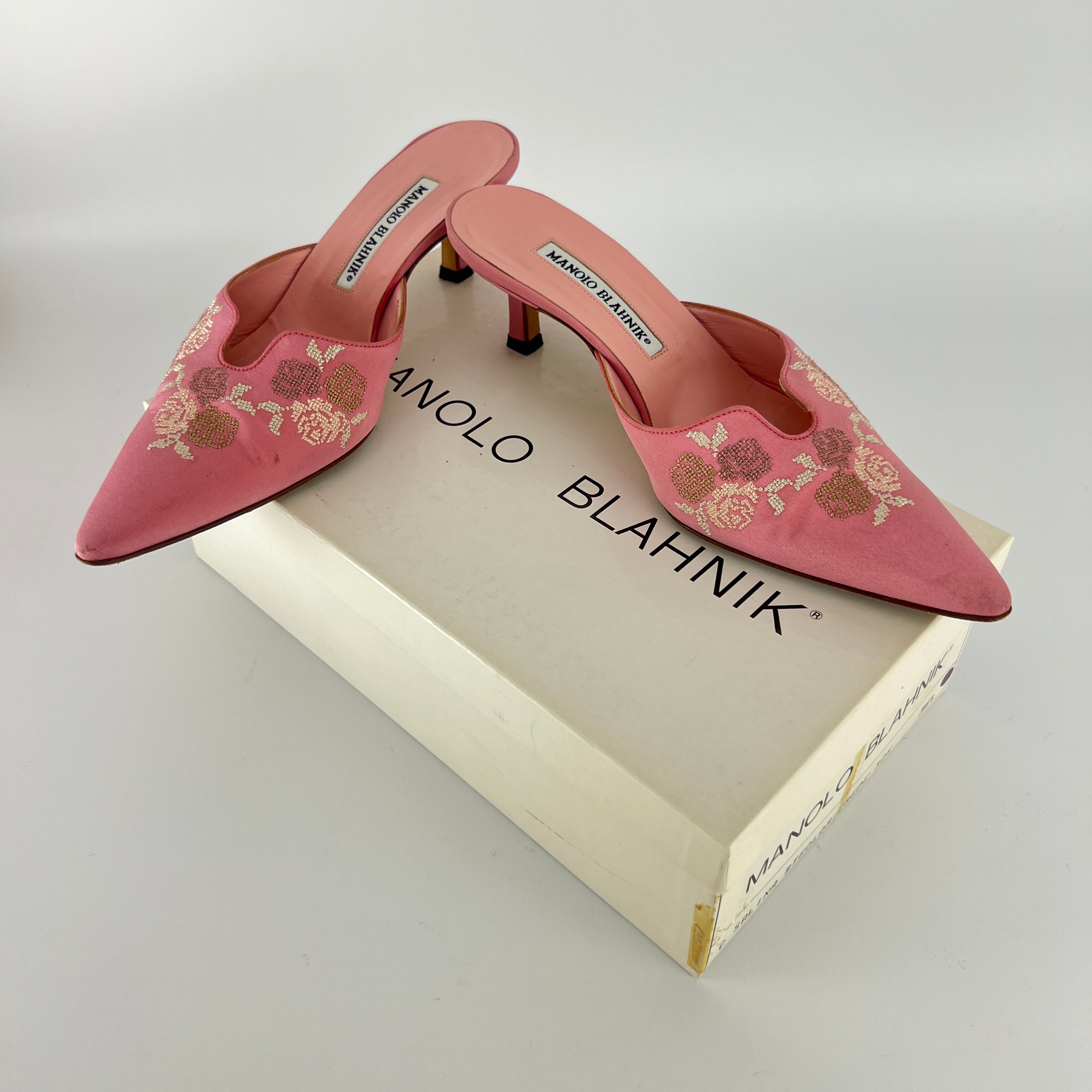 Manolo Blahnik | Vintage Salina Pink Floral Embroidery Pointed Toe Slide Mules (36.5)